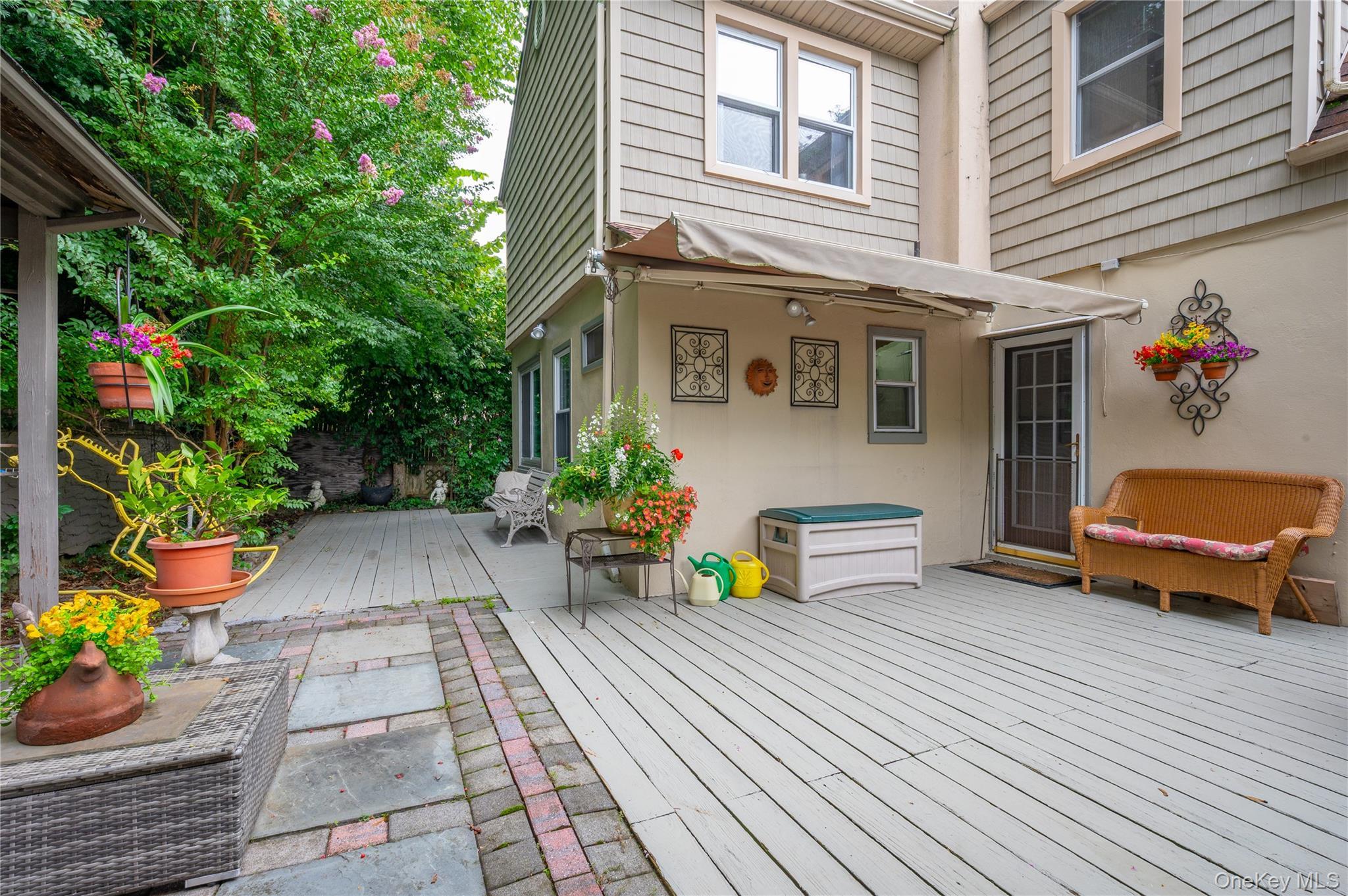 Single Family Sunrise Terrace Westchester County, NY 10703, MLS-1044281-25