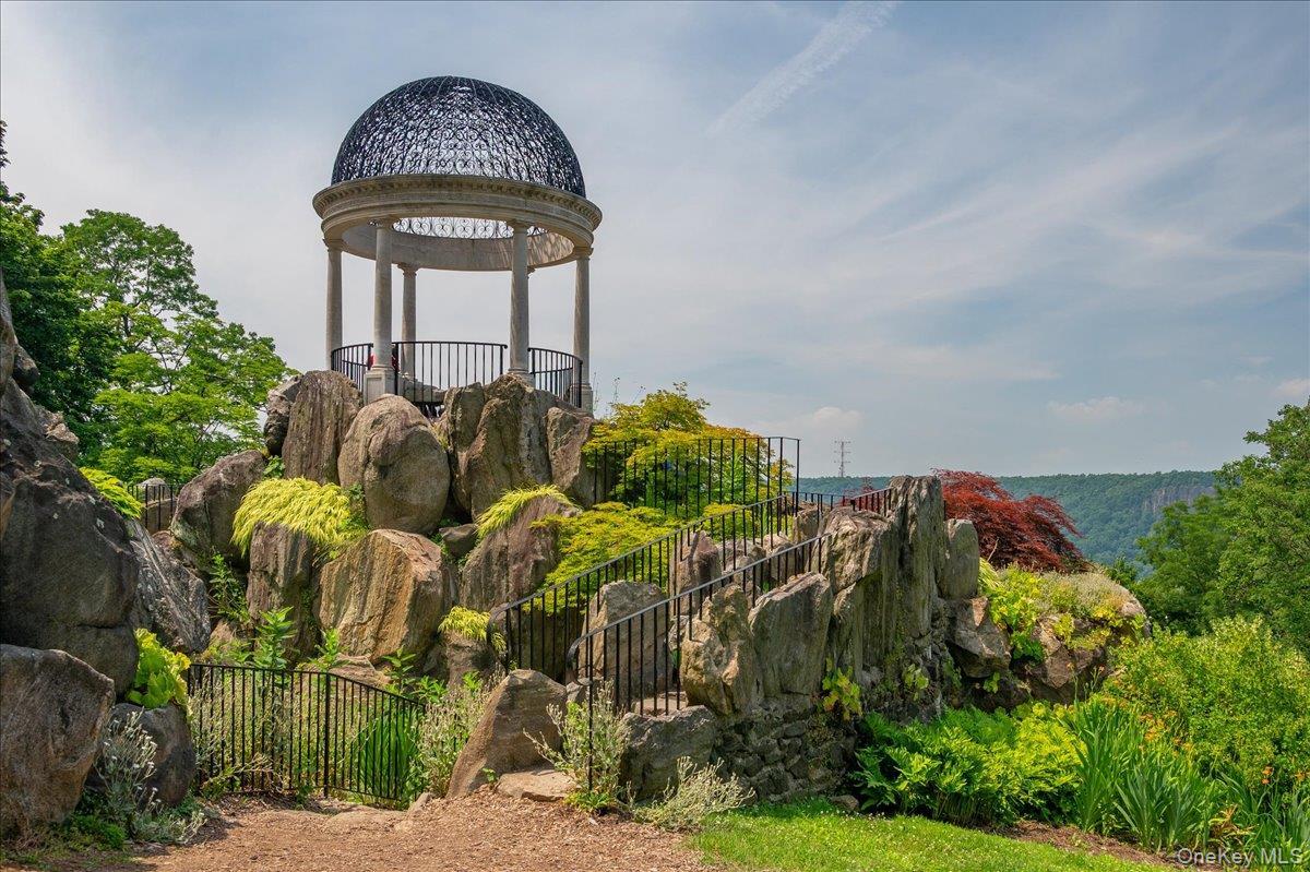 Single Family Sunrise Terrace Westchester County, NY 10703, MLS-1044281-36
