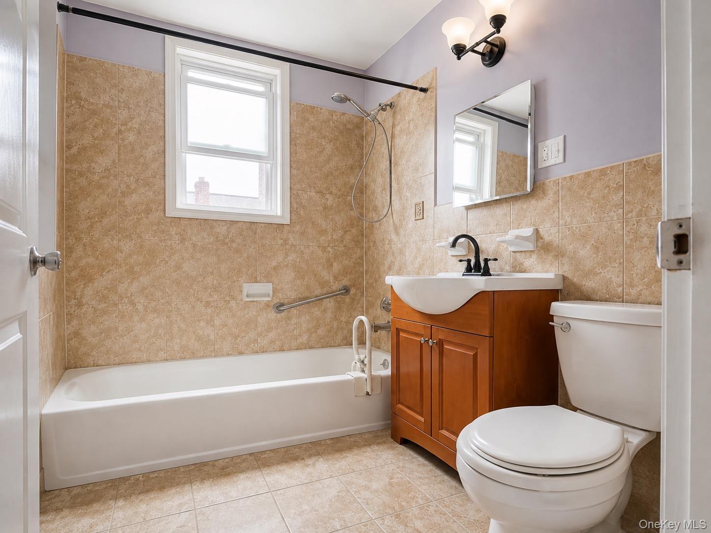 Single Family Hawtree Creek Road Queens, NY 11420, MLS-1044292-5
