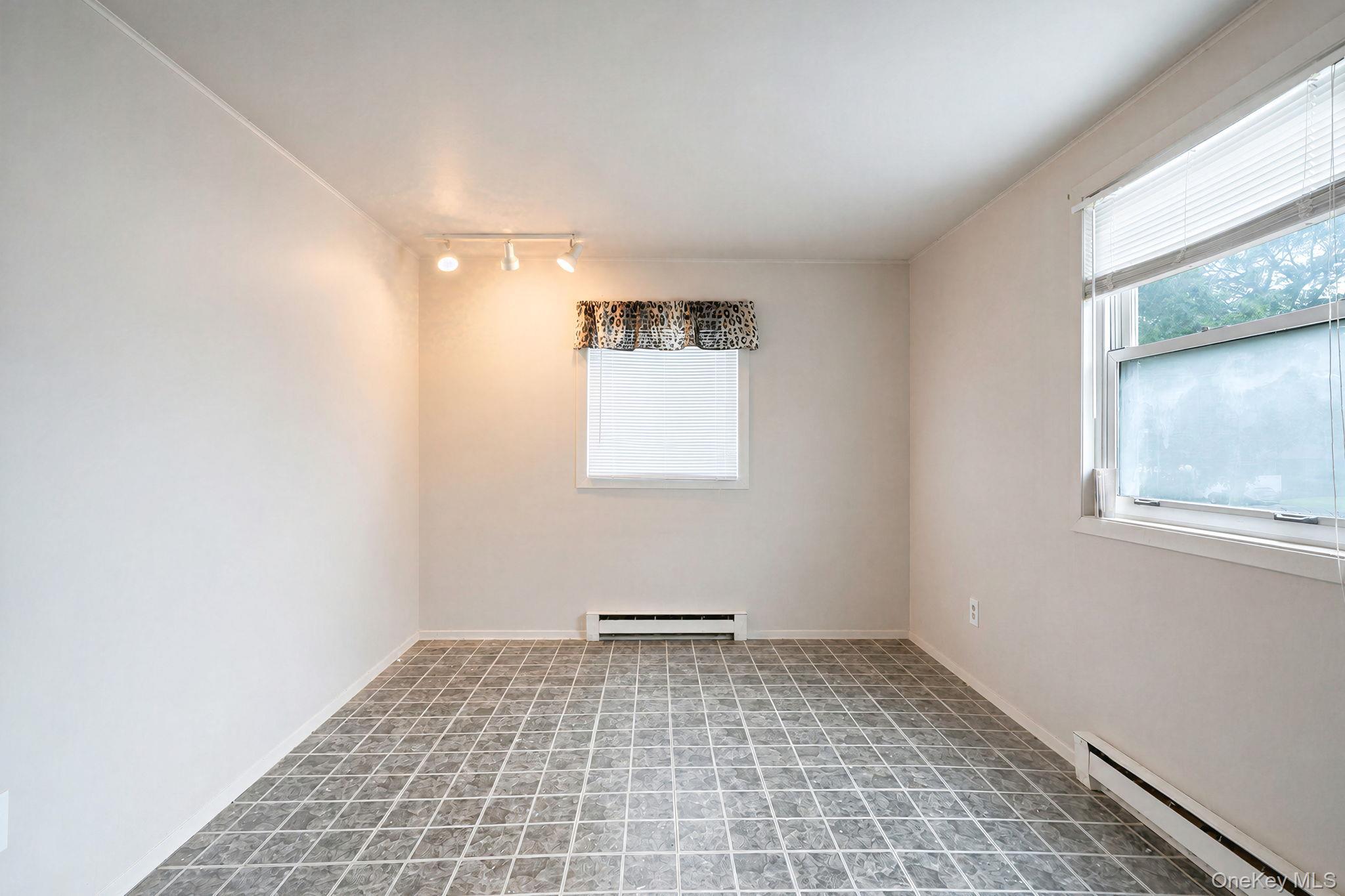 Single Family Gwendolyn Place  Suffolk County, NY 11730, MLS-1044297-15