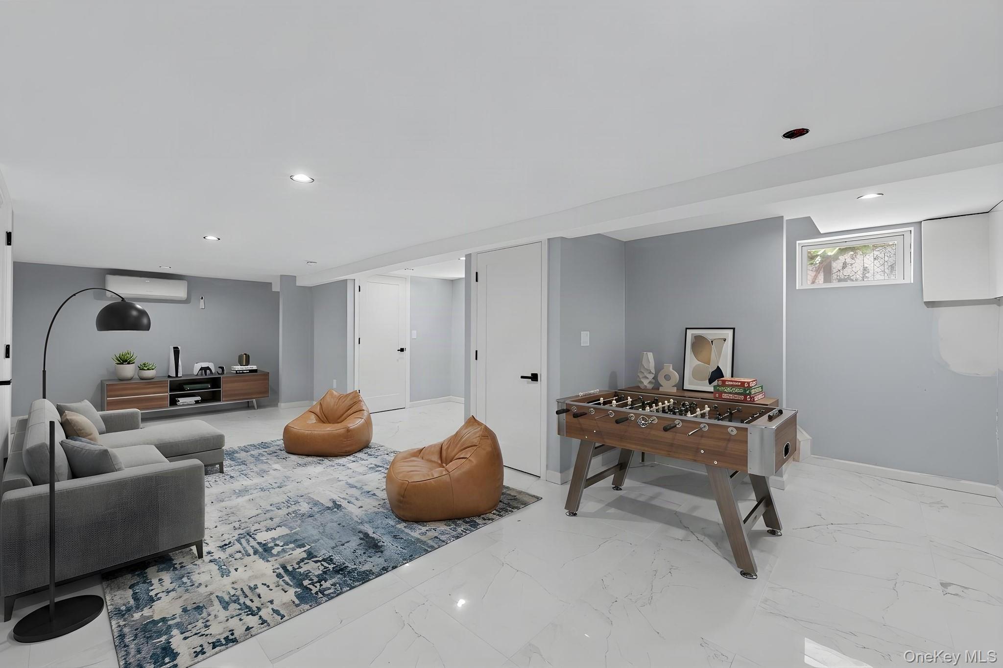 Single Family 139th Avenue Queens, NY 11422, MLS-1044309-15