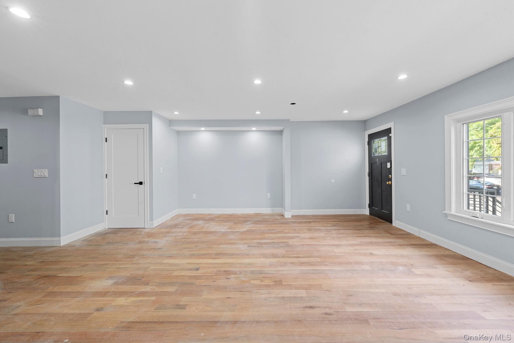 Single Family 139th Avenue Queens, NY 11422, MLS-1044309-4