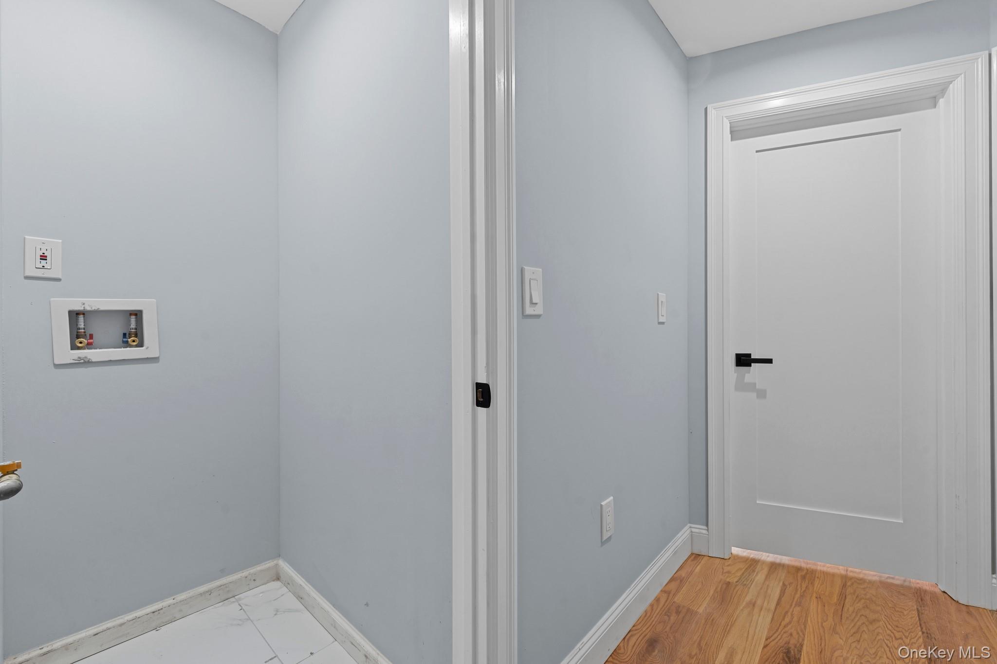 Single Family 139th Avenue Queens, NY 11422, MLS-1044309-6