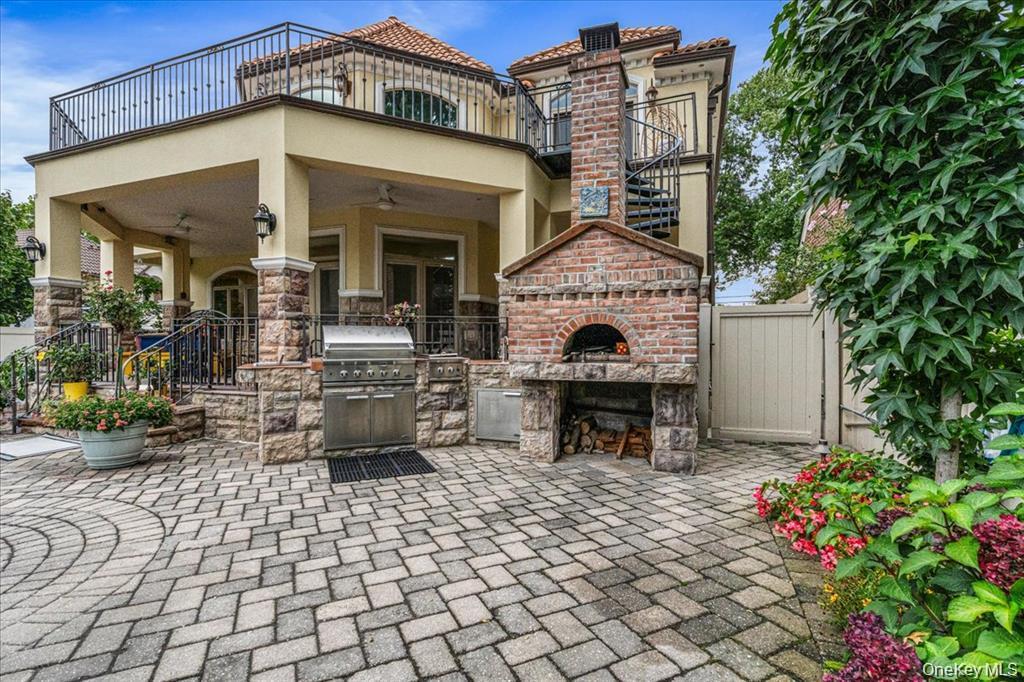 Single Family 147th Place Queens, NY 11357, MLS-1044314-29
