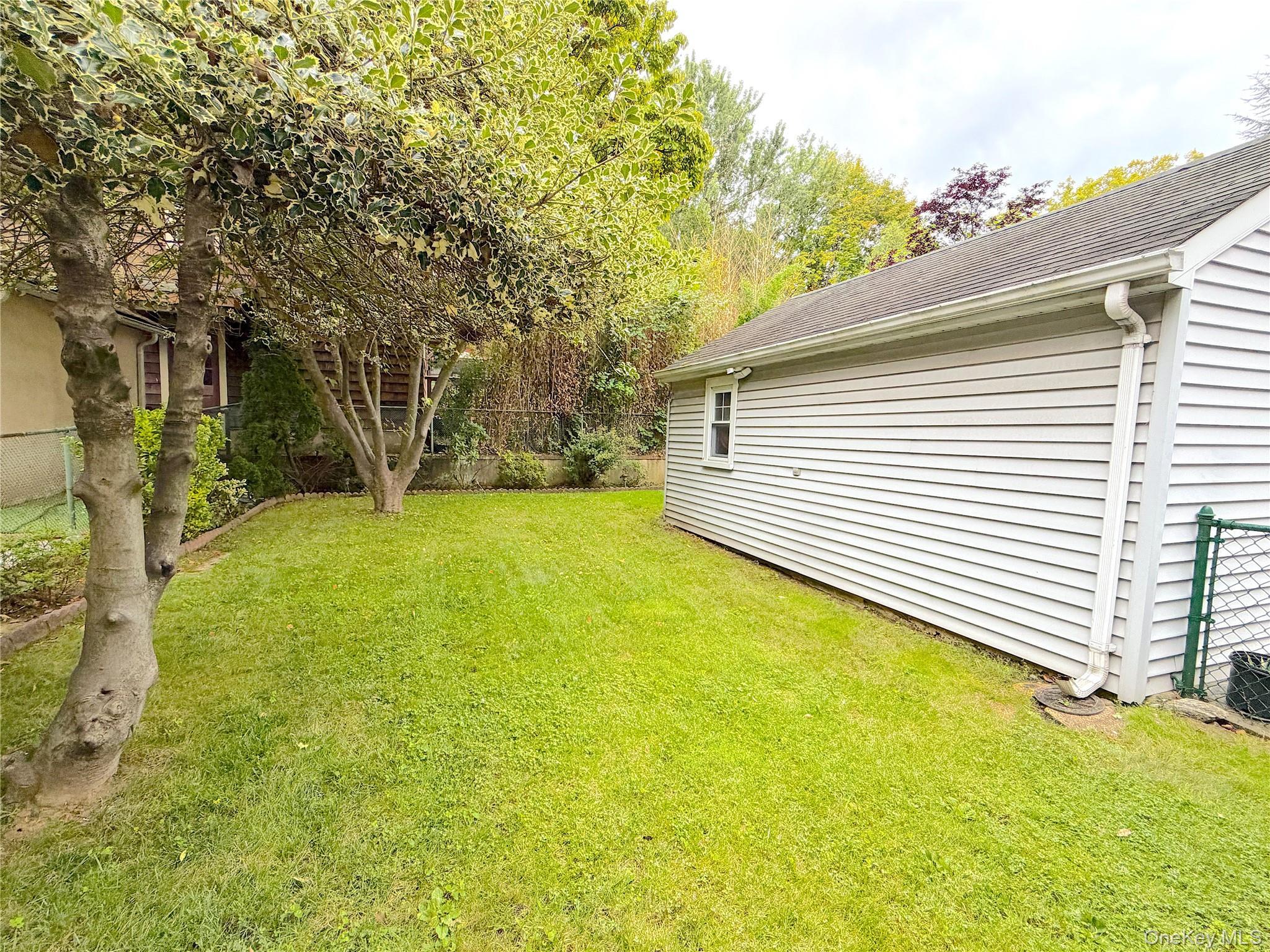 Single Family Pembroke Avenue Nassau County, NY 11020, MLS-1044372-19
