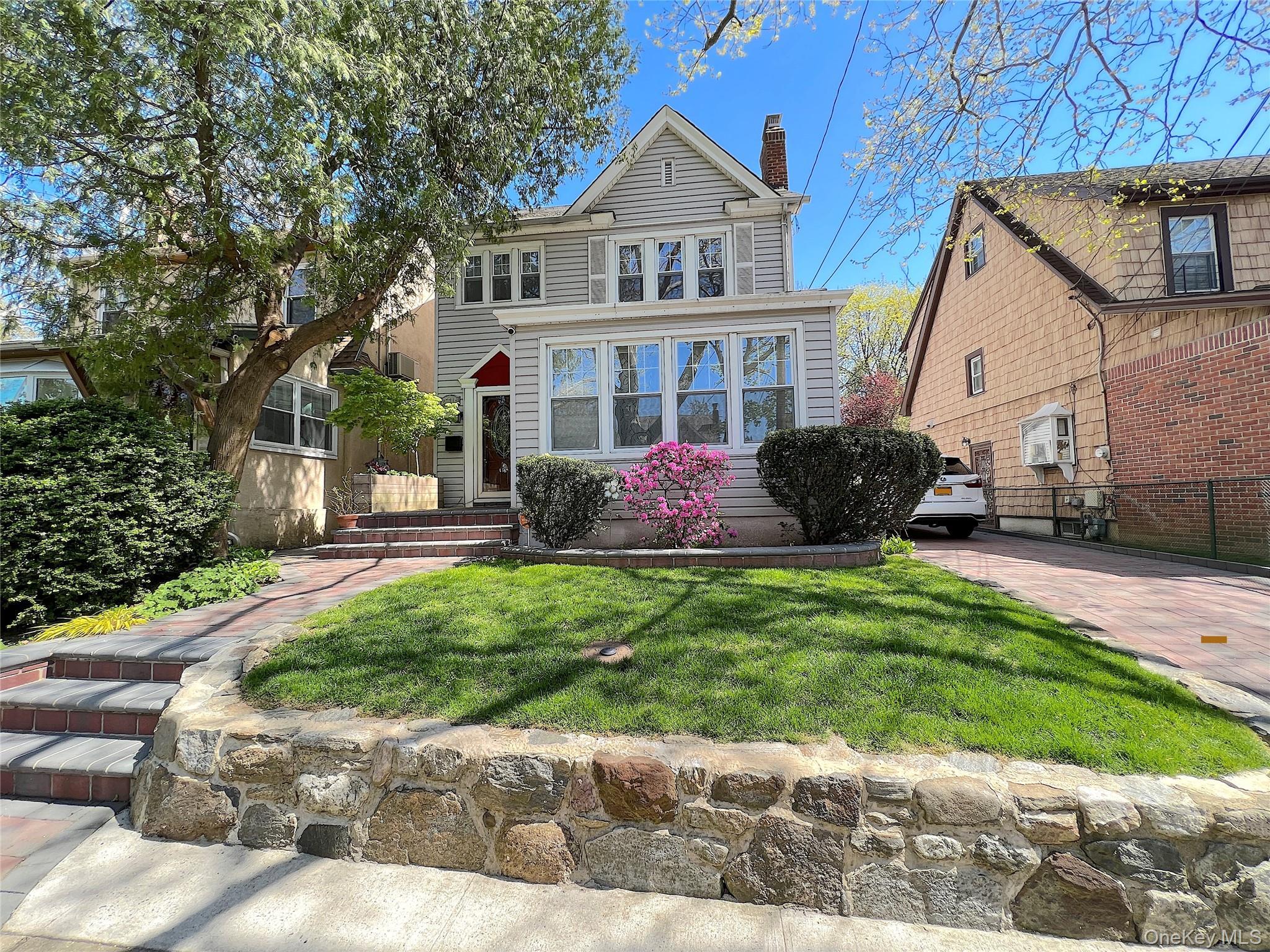 Single Family Pembroke Avenue Nassau County, NY 11020, MLS-1044372-2