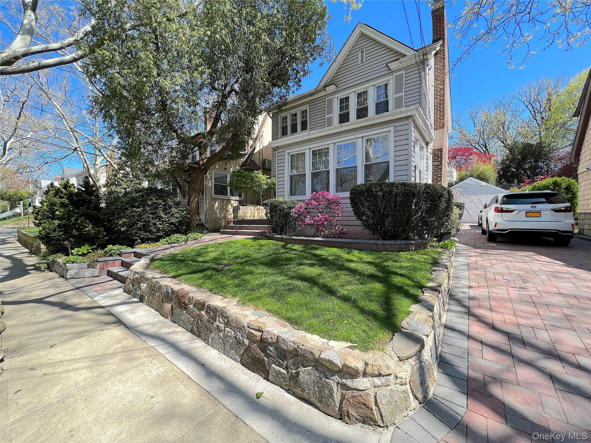 Single Family Pembroke Avenue Nassau County, NY 11020, MLS-1044372-3