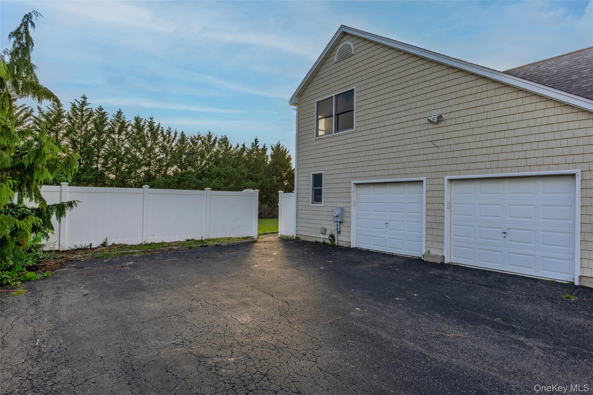 Single Family Nicholas Way  Suffolk County, NY 11933, MLS-1044389-10