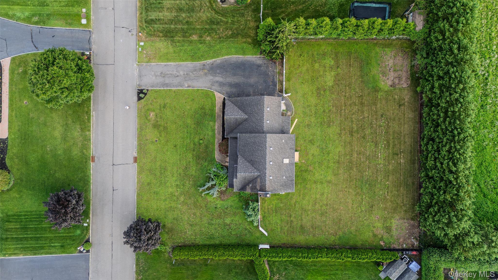 Single Family Nicholas Way  Suffolk County, NY 11933, MLS-1044389-49
