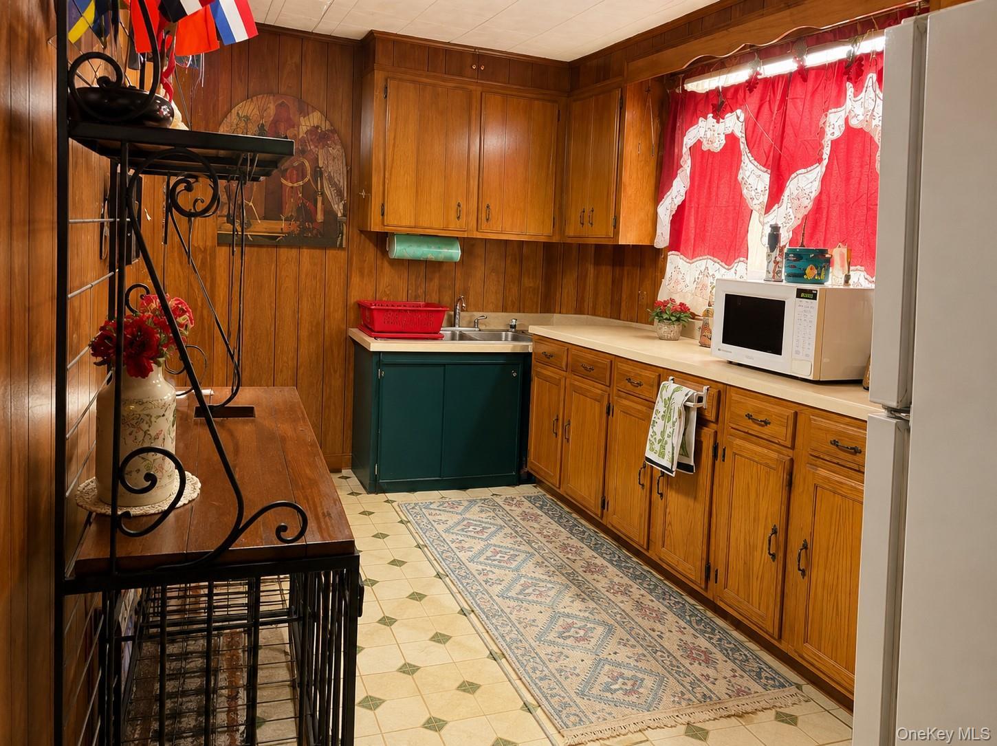 Single Family Stephens Avenue Bronx, NY 10473, MLS-1044420-4