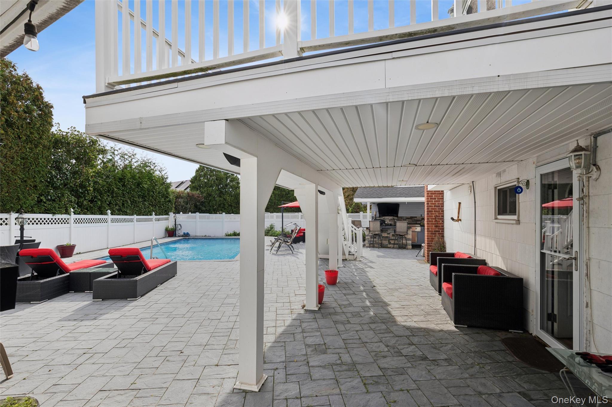 Single Family Sherwood Drive  Nassau County, NY 11714, MLS-1044453-5