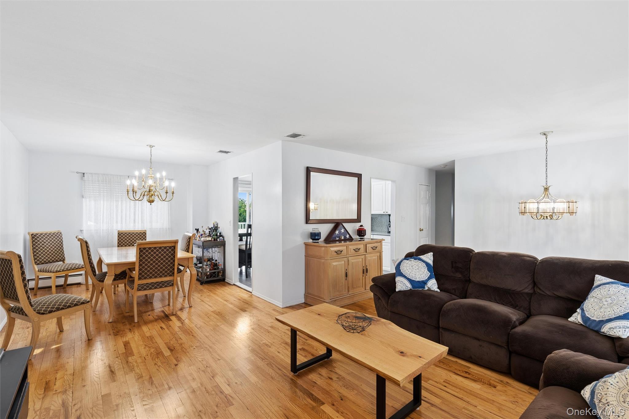 Single Family Sherwood Drive  Nassau County, NY 11714, MLS-1044453-8