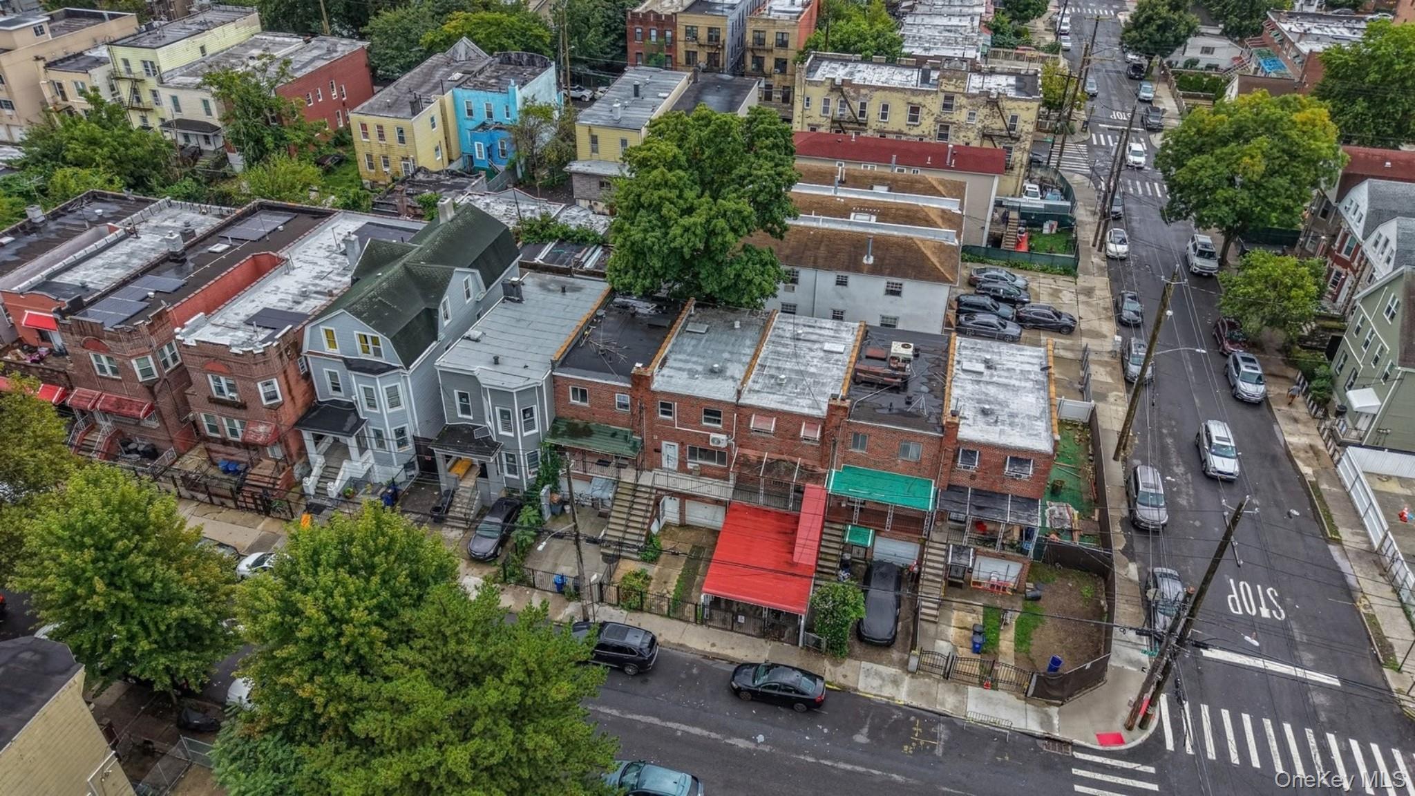 Single Family E 227th Street Bronx, NY 10466, MLS-1044457-24