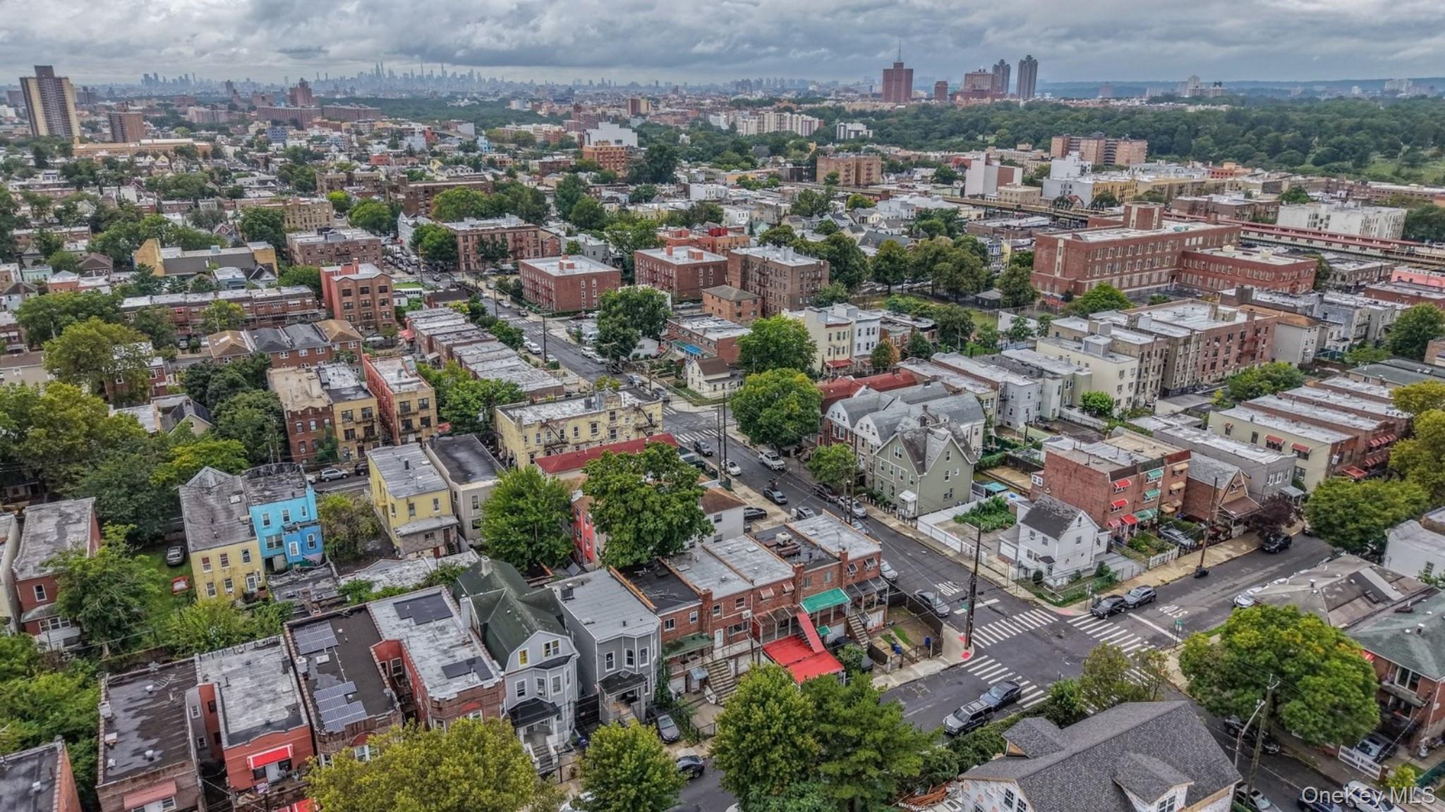 Single Family E 227th Street  Bronx, NY 10466, MLS-1044457-28