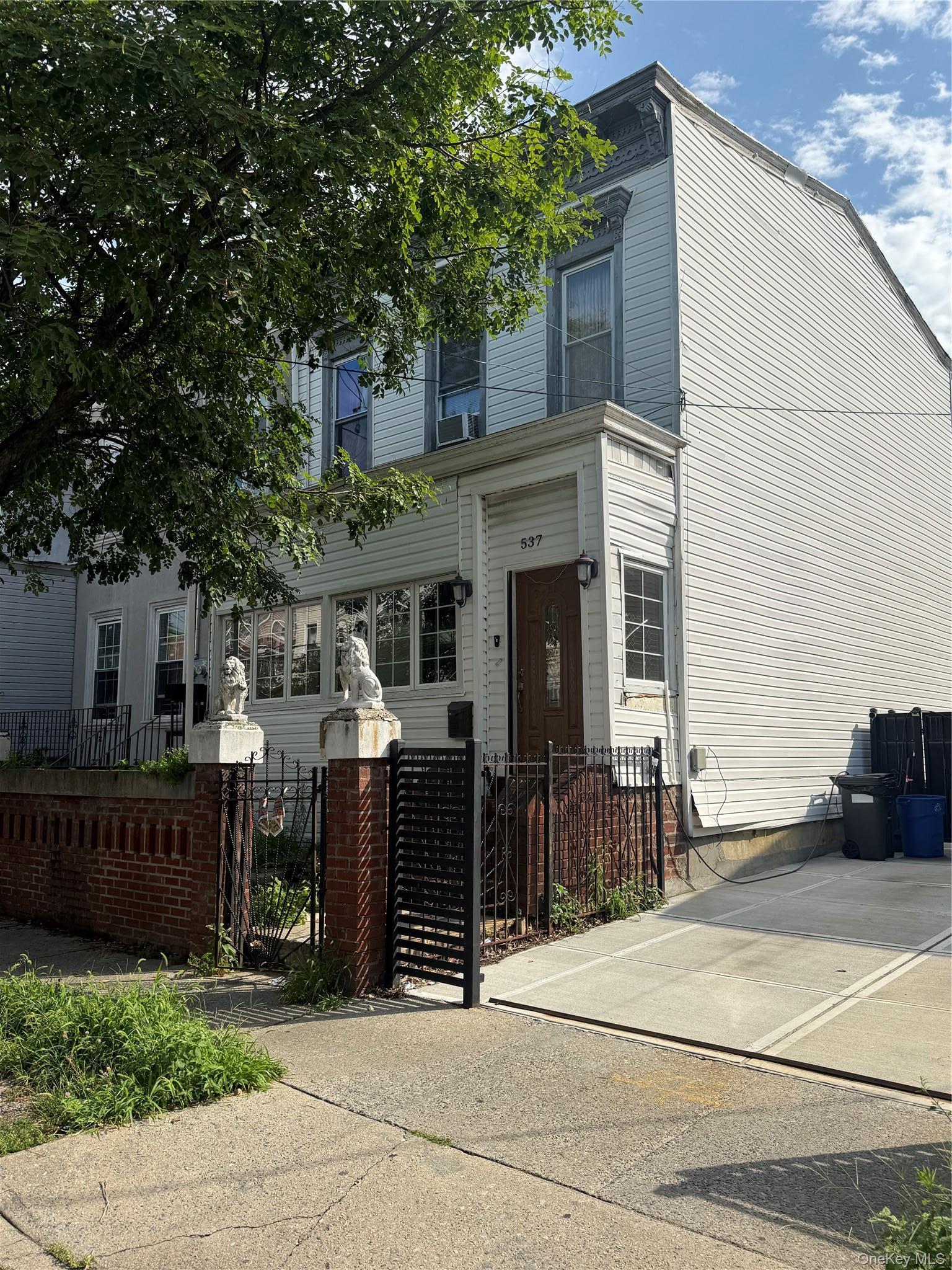 Single Family Jerome Street Brooklyn, NY 11207, MLS-1044493-2