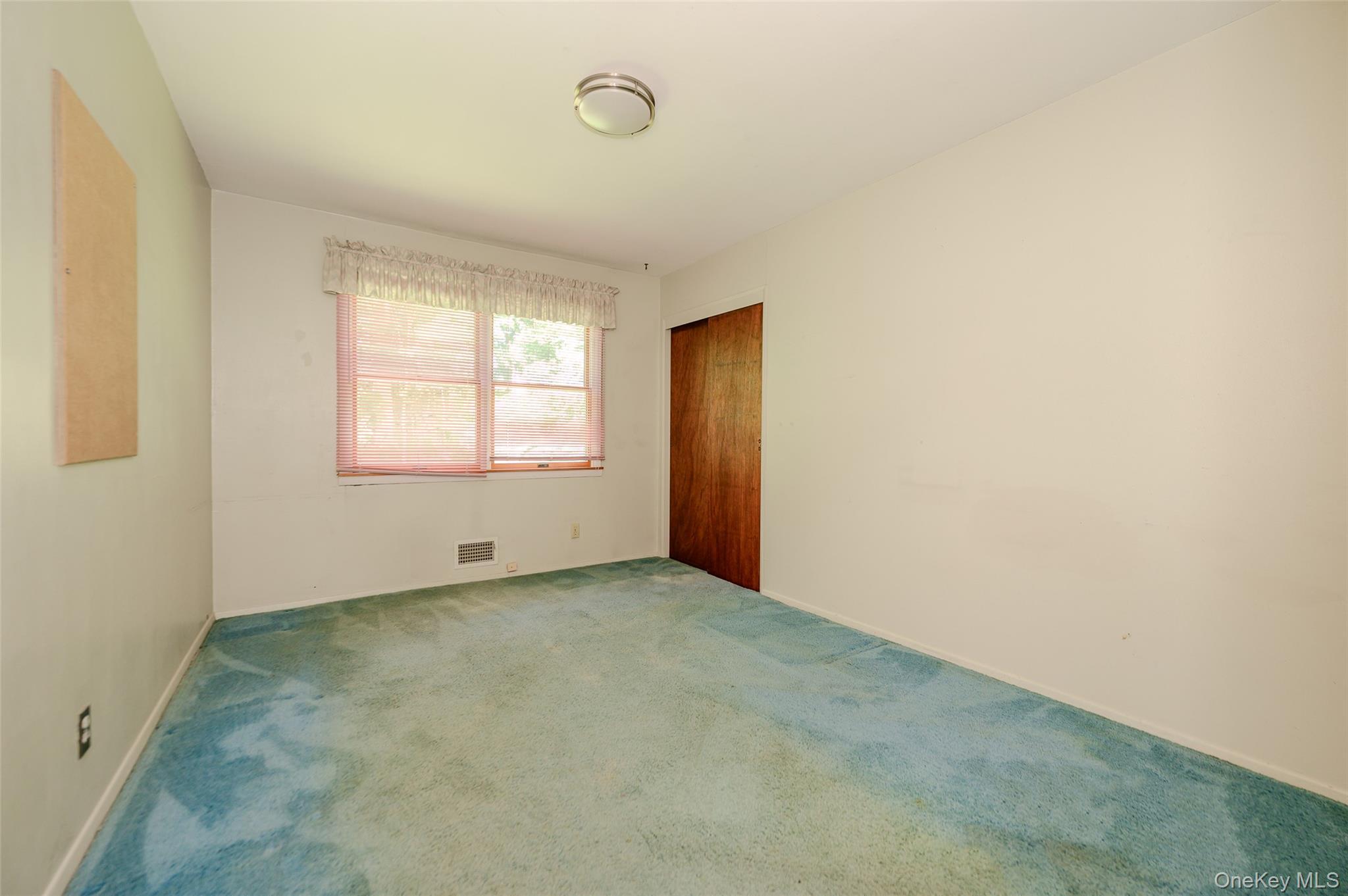Single Family Somerstown Road Westchester County, NY 10562, MLS-1044513-18