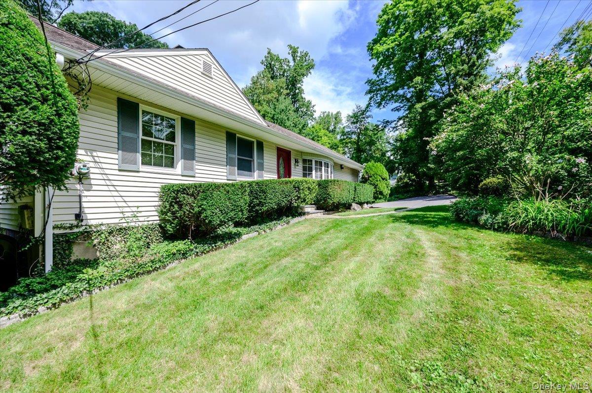 Single Family Somerstown Road Westchester County, NY 10562, MLS-1044513-2