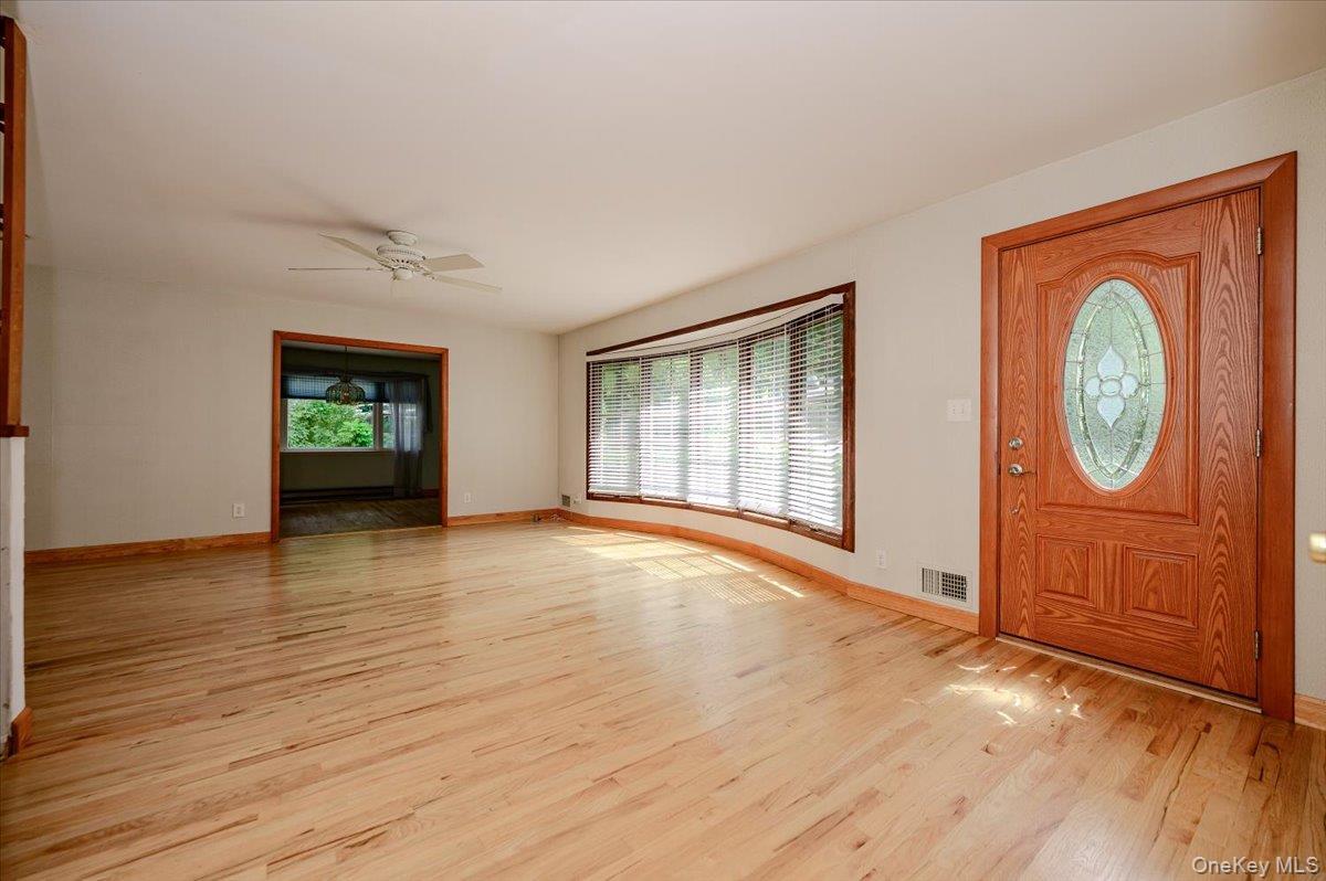 Single Family Somerstown Road Westchester County, NY 10562, MLS-1044513-6