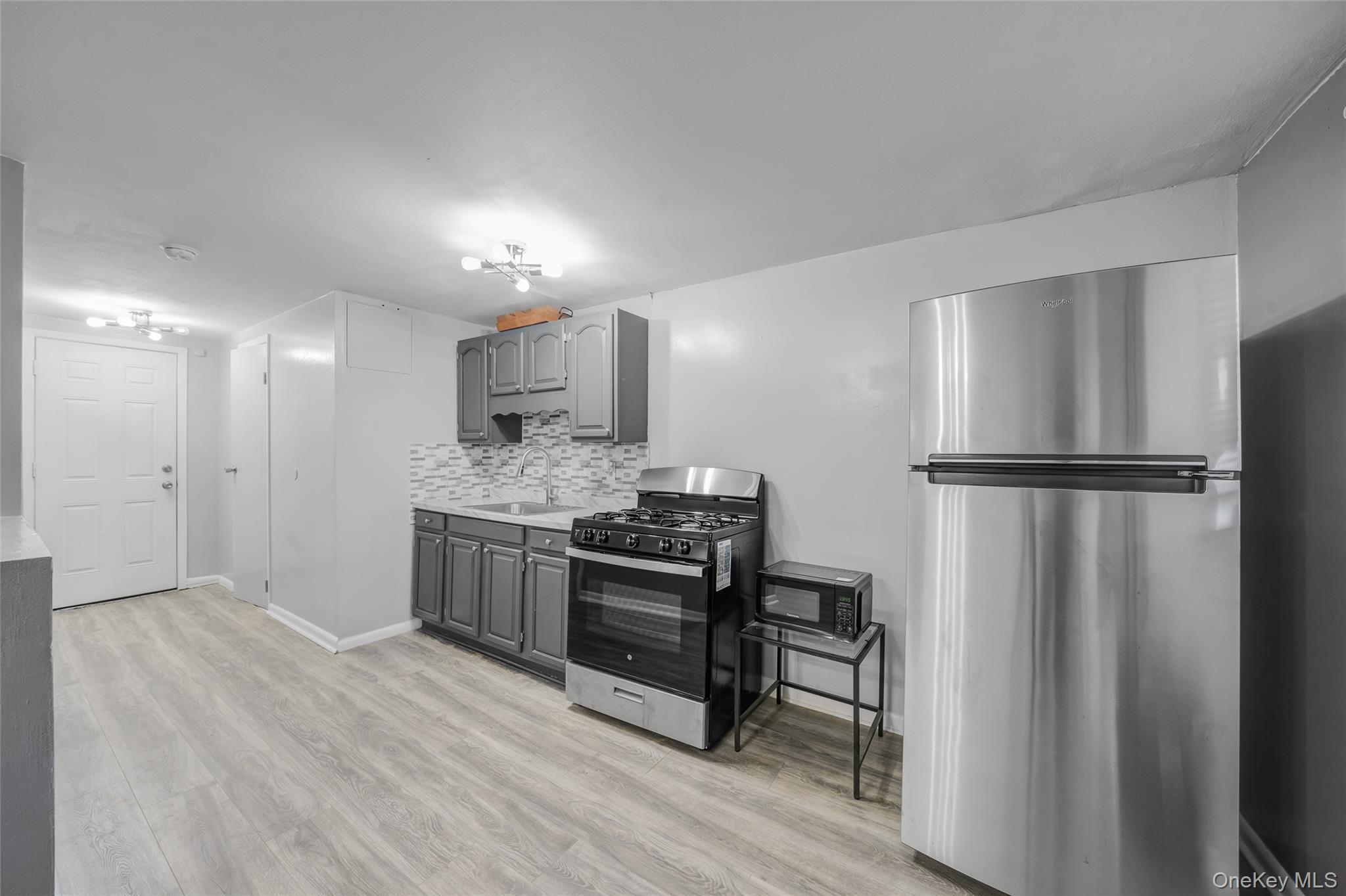 Apartment East 58th Street  Brooklyn, NY 11234, MLS-1044534-5