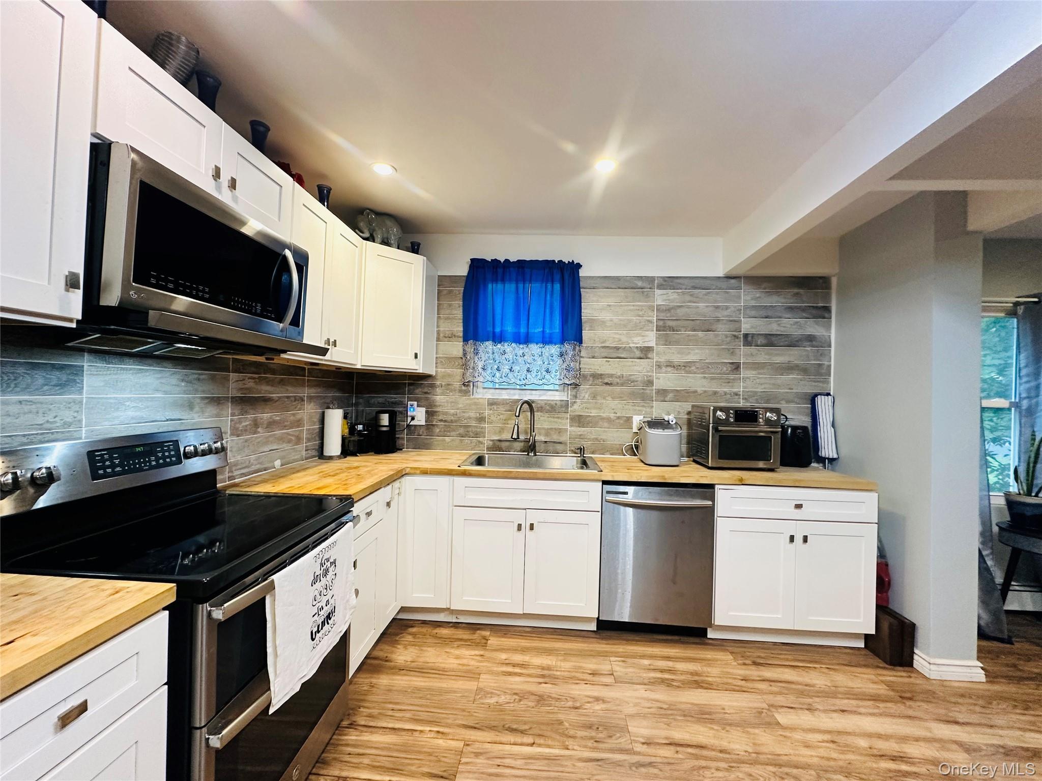 Single Family Macdonnell Heights  Dutchess County, NY 12603, MLS-1044547-7