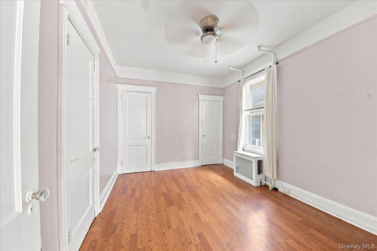 Single Family Hollywood Avenue Bronx, NY 10465, MLS-1044566-12