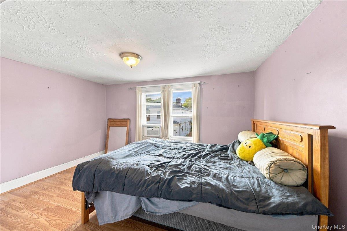 Single Family Hollywood Avenue Bronx, NY 10465, MLS-1044566-18