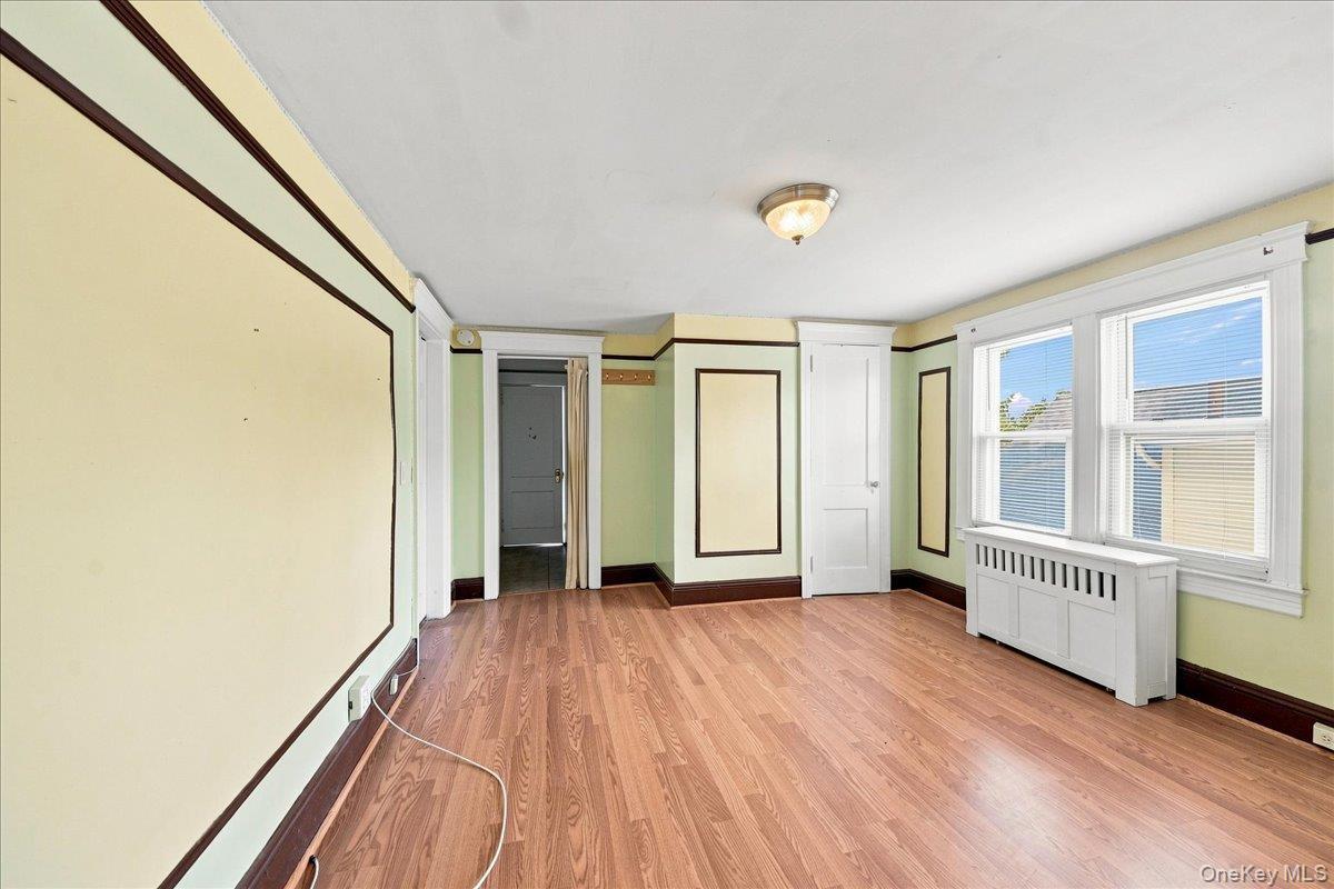 Single Family Hollywood Avenue Bronx, NY 10465, MLS-1044566-20
