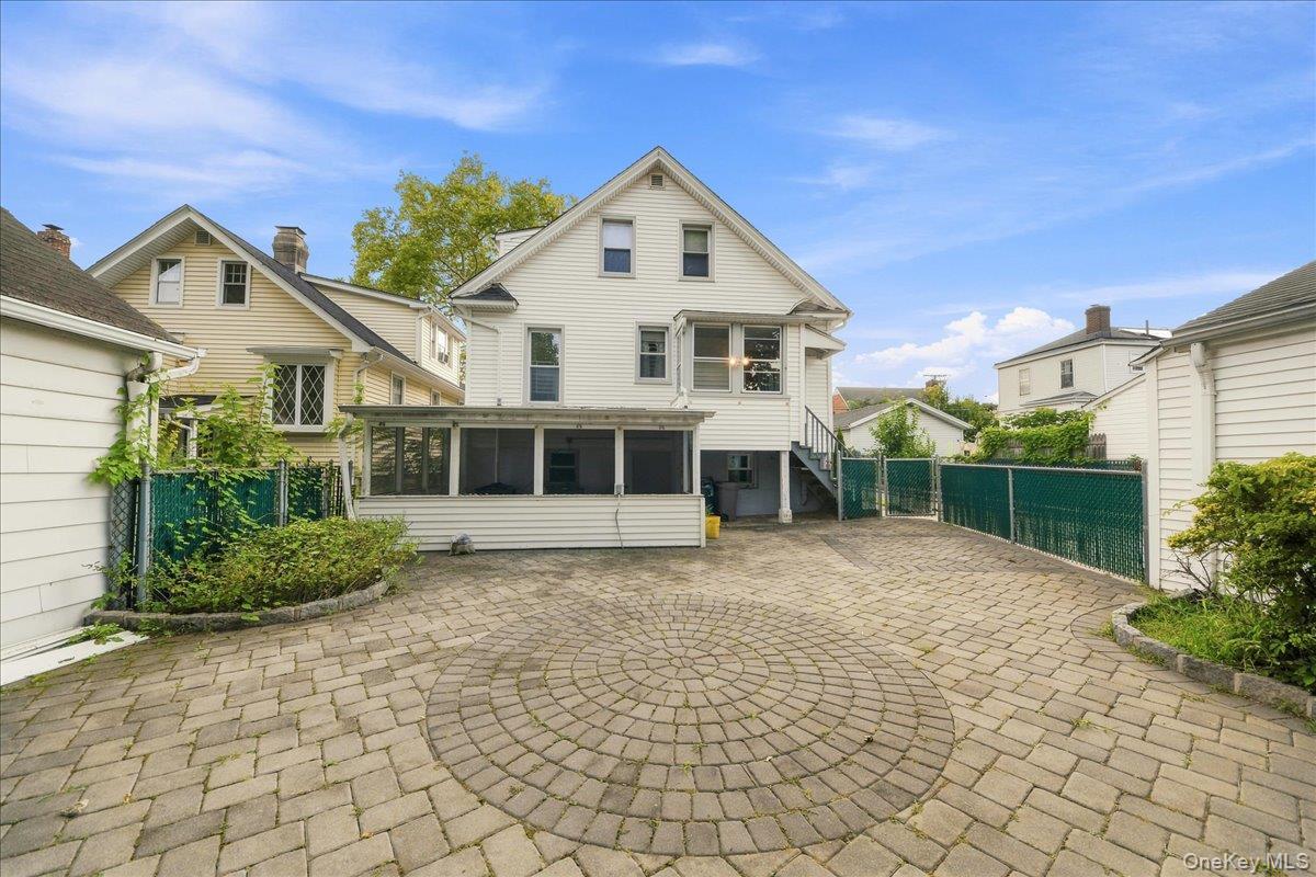 Single Family Hollywood Avenue Bronx, NY 10465, MLS-1044566-28