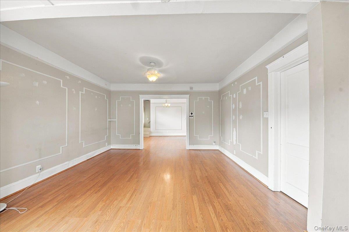 Single Family Hollywood Avenue Bronx, NY 10465, MLS-1044566-4