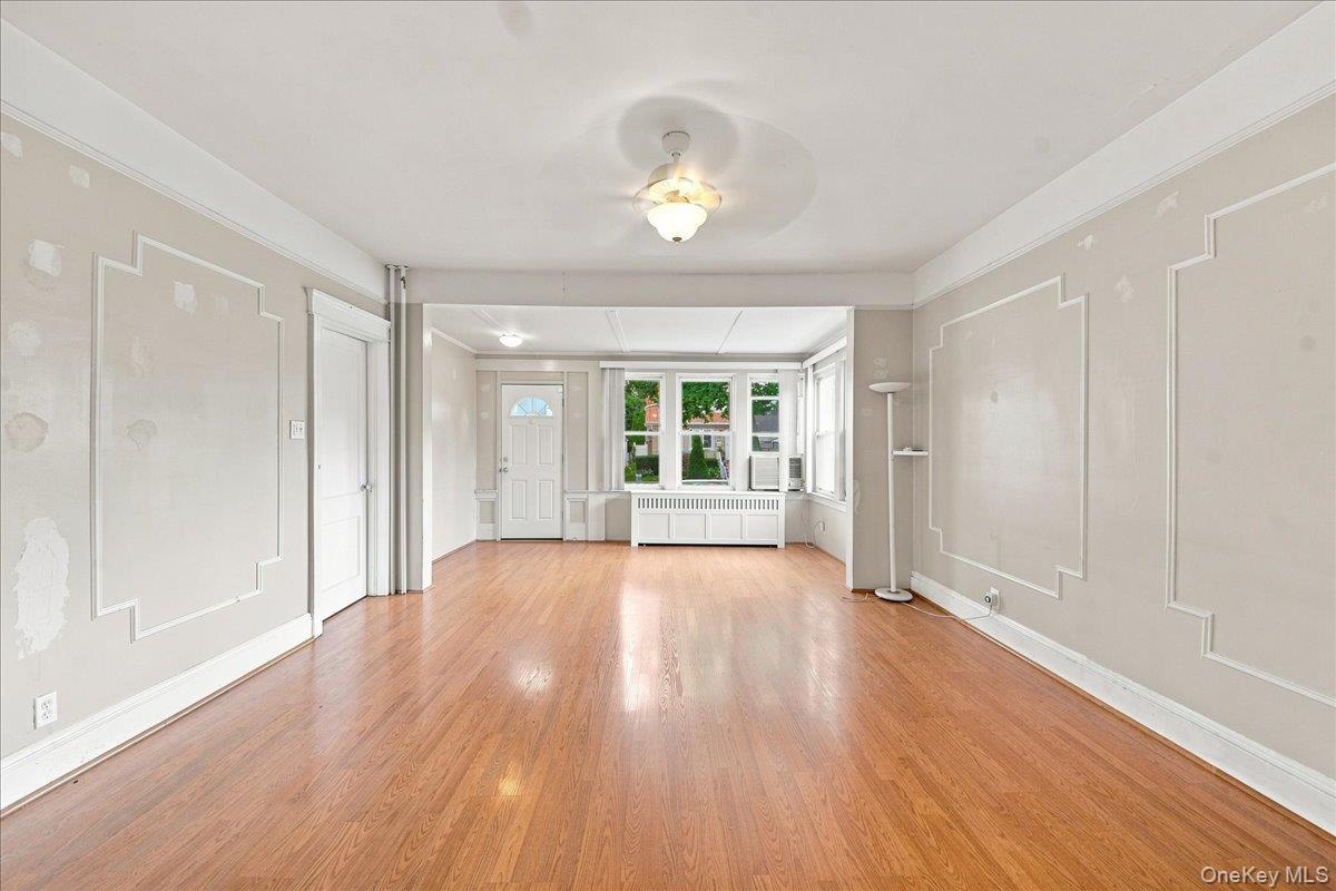 Single Family Hollywood Avenue Bronx, NY 10465, MLS-1044566-6