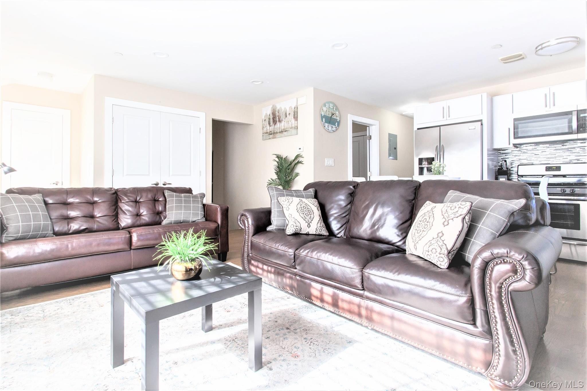 Single Family 147th Road  Queens, NY 11422, MLS-1044590-4