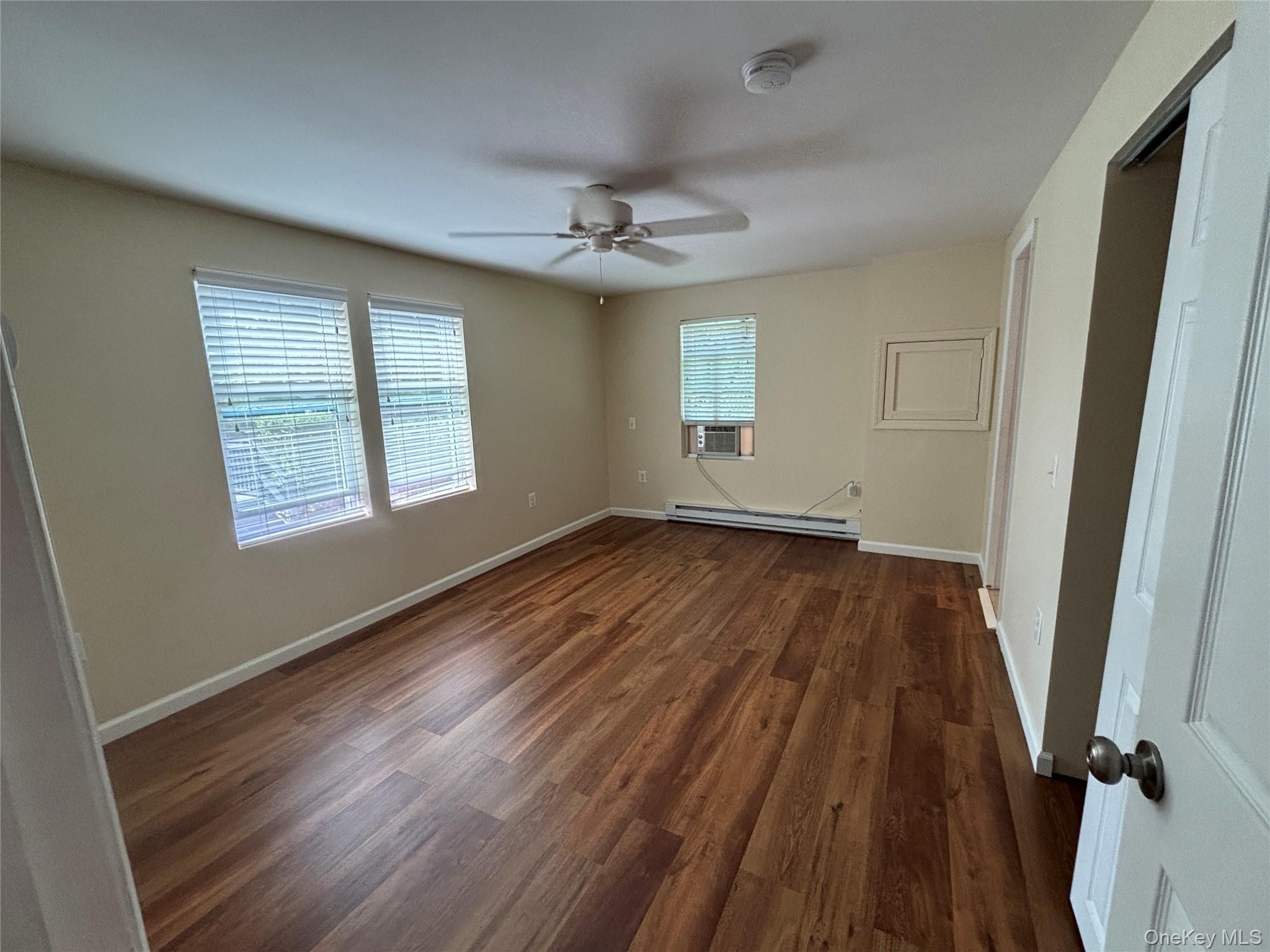 Single Family West Lane Suffolk County, NY 11901, MLS-1044594-13