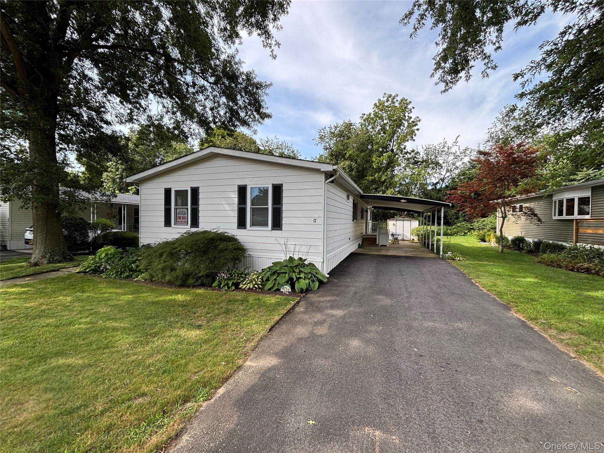Single Family West Lane Suffolk County, NY 11901, MLS-1044594-4