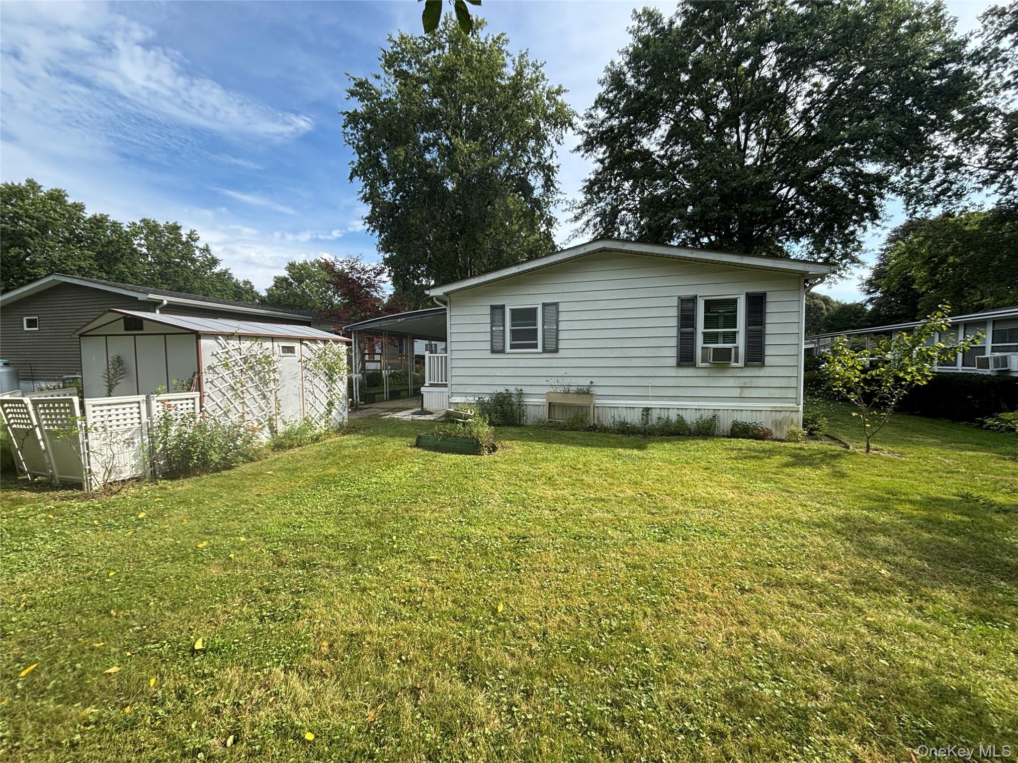 Single Family West Lane Suffolk County, NY 11901, MLS-1044594-5