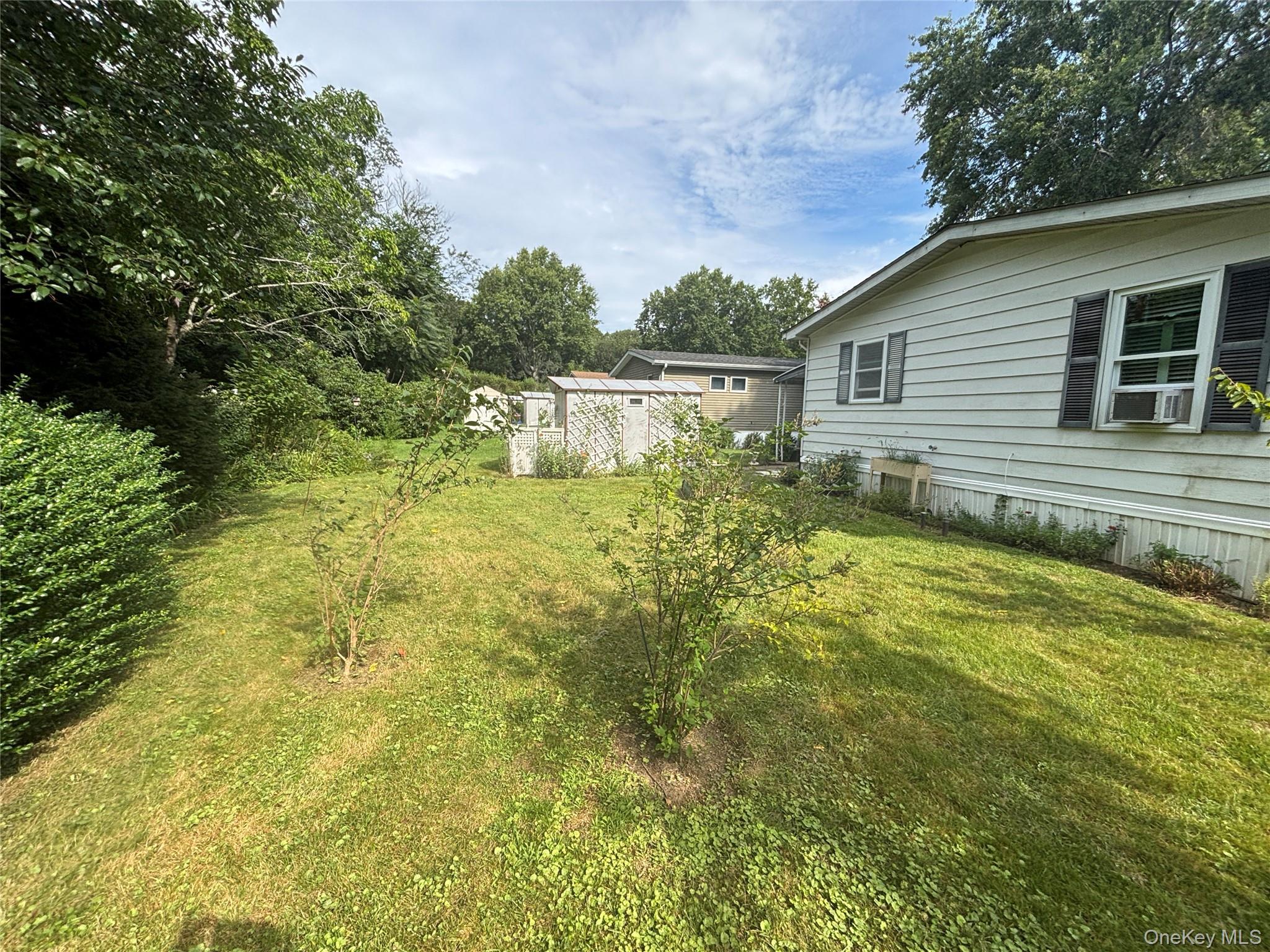 Single Family West Lane Suffolk County, NY 11901, MLS-1044594-6