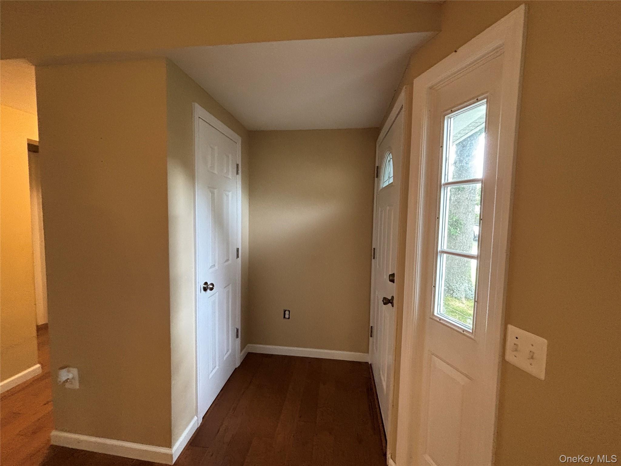 Single Family West Lane Suffolk County, NY 11901, MLS-1044594-7