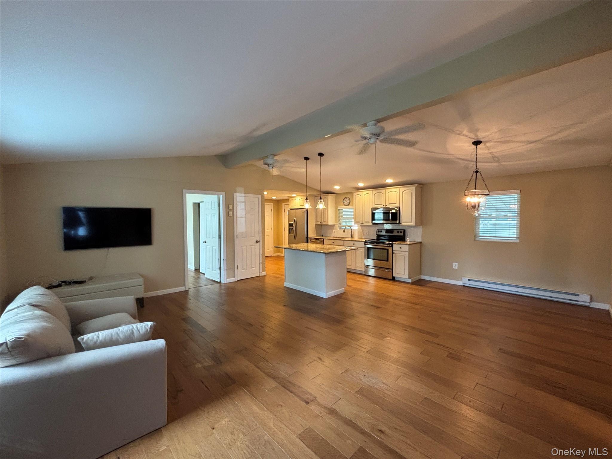 Single Family West Lane Suffolk County, NY 11901, MLS-1044594-8
