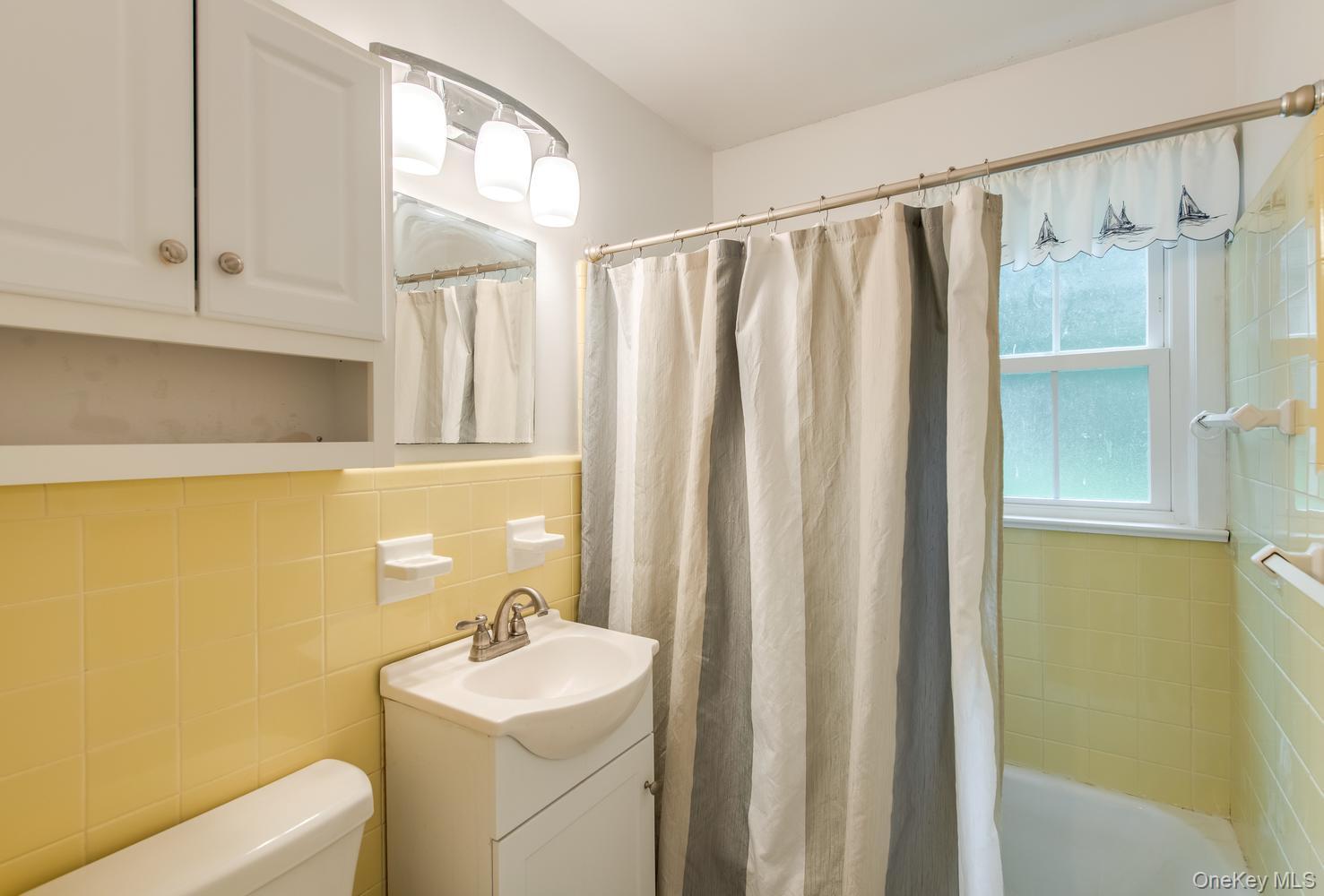 Single Family Alda Drive Dutchess County, NY 12603, MLS-1044603-20