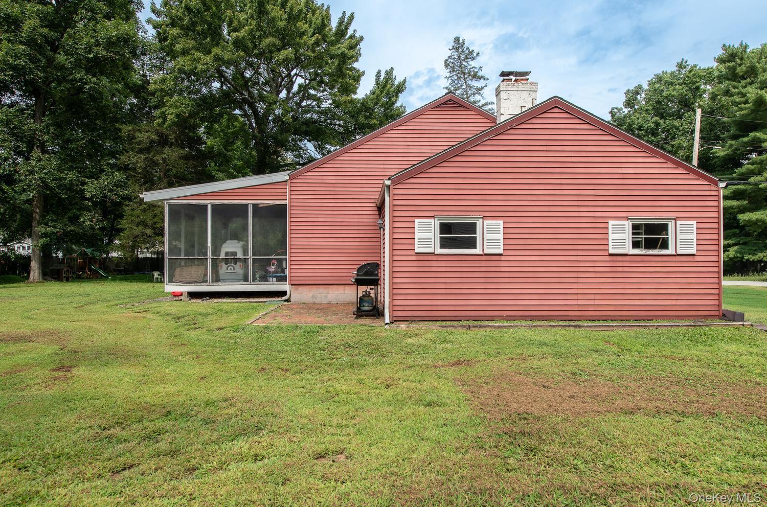 Single Family Alda Drive Dutchess County, NY 12603, MLS-1044603-25