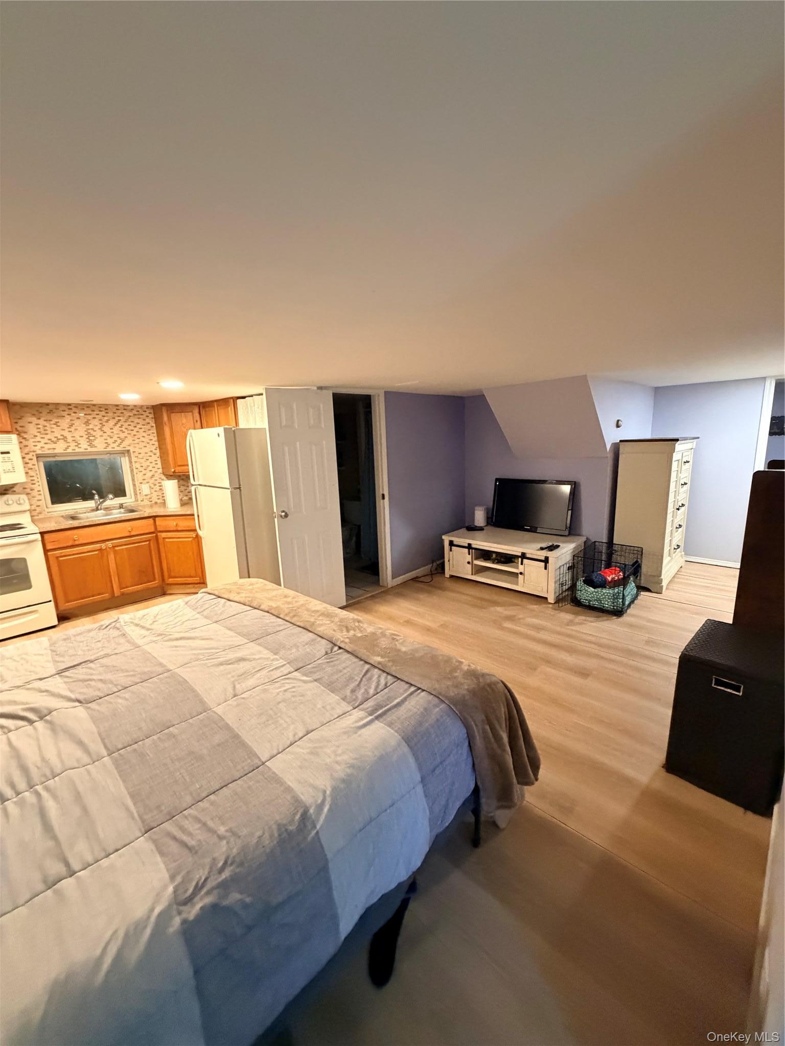 Single Family Rosewood Road  Suffolk County, NY 11754, MLS-1044626-17