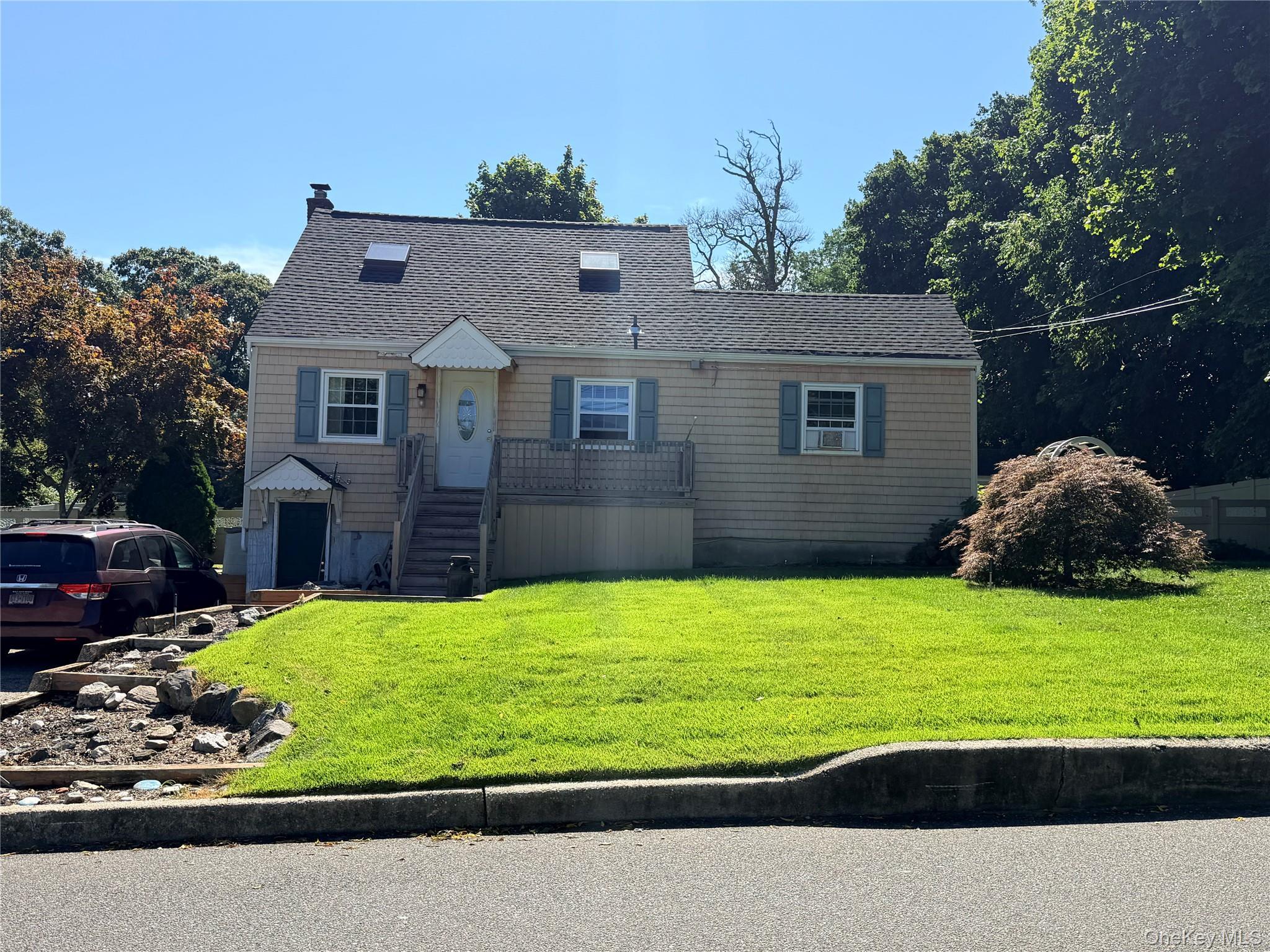 Single Family Rosewood Road  Suffolk County, NY 11754, MLS-1044626-2