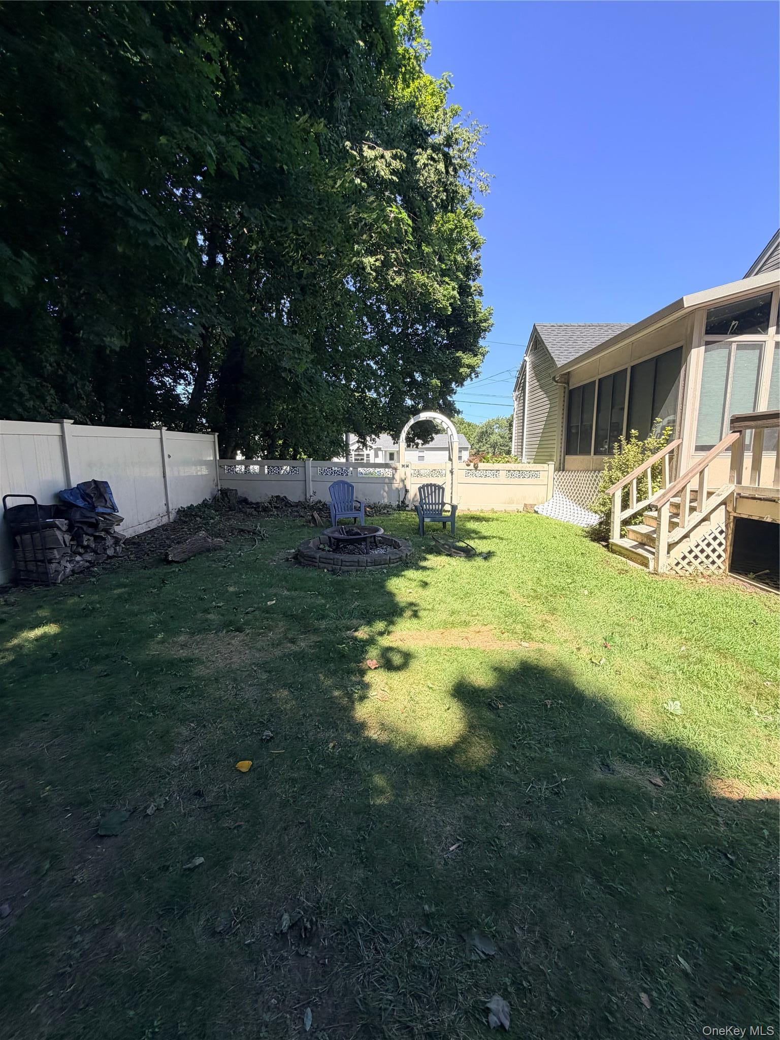 Single Family Rosewood Road  Suffolk County, NY 11754, MLS-1044626-27
