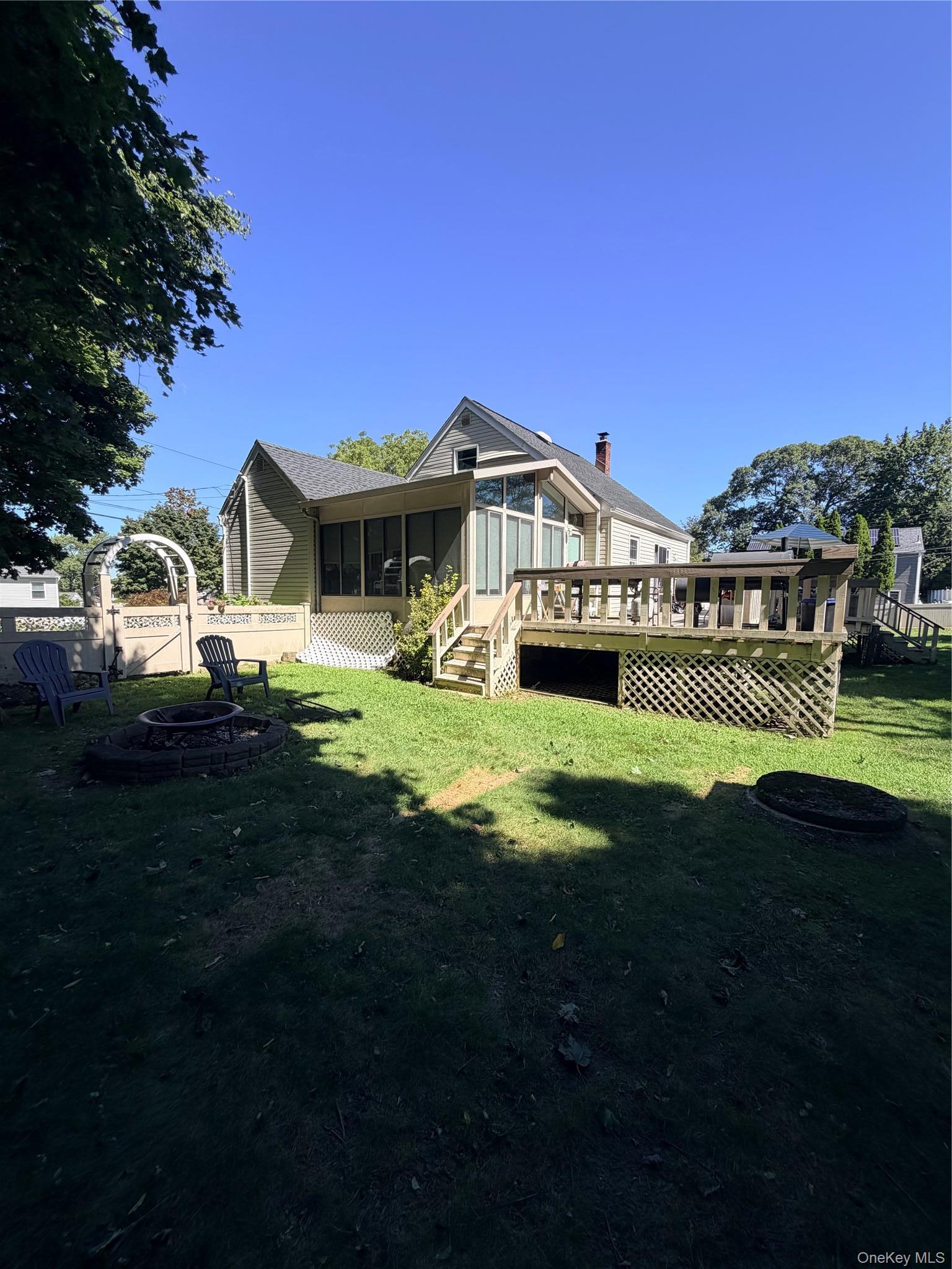Single Family Rosewood Road  Suffolk County, NY 11754, MLS-1044626-28