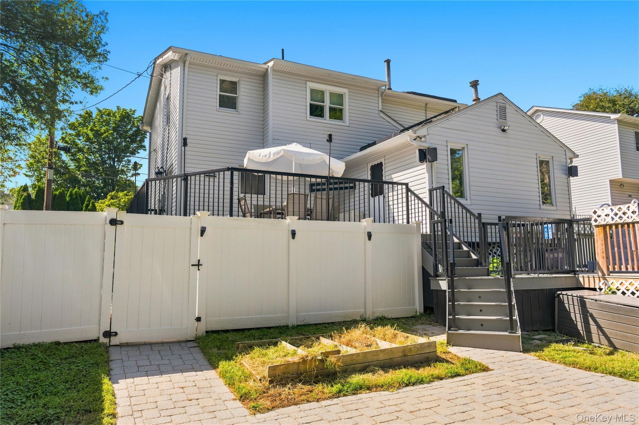 Single Family Loran Court Rockland County, NY 10954, MLS-1044629-33