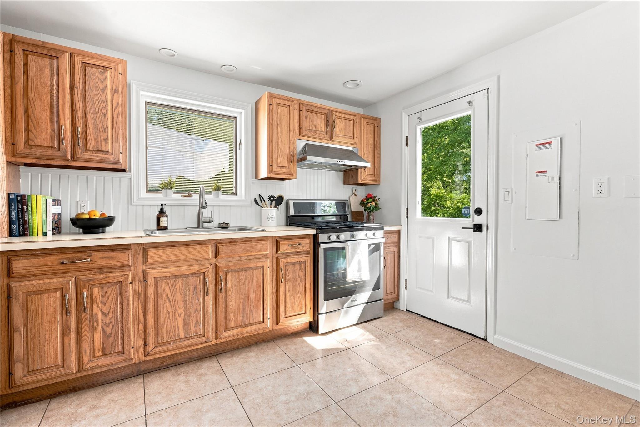 Single Family Loran Court Rockland County, NY 10954, MLS-1044629-7