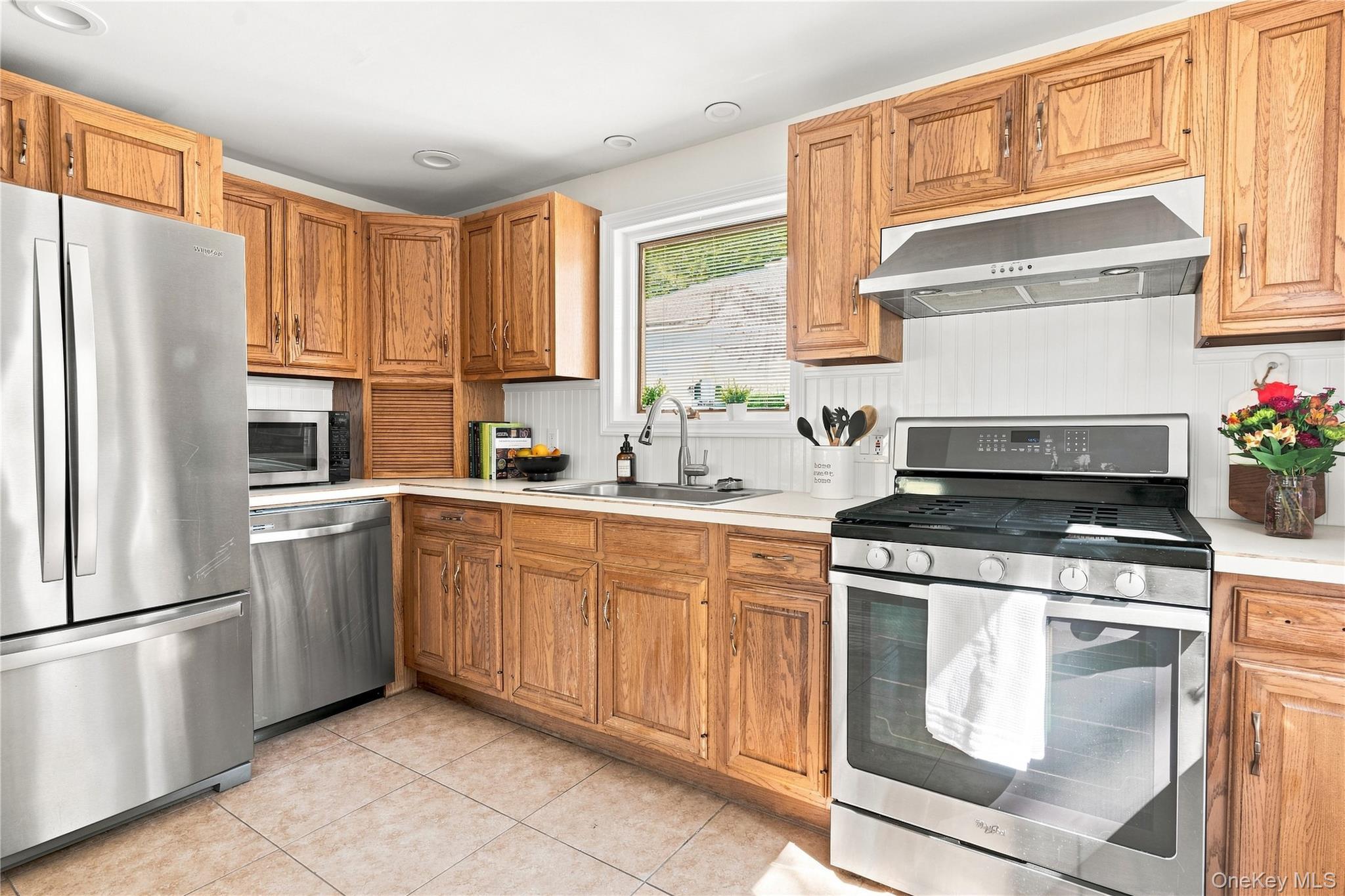 Single Family Loran Court Rockland County, NY 10954, MLS-1044629-8