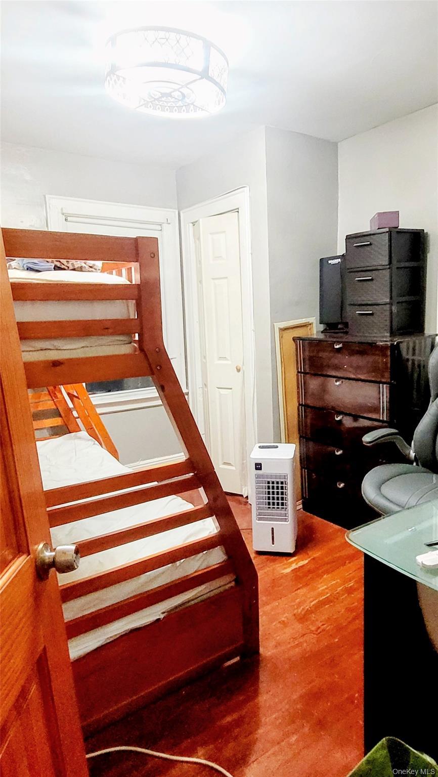 Single Family Nellis Street Queens, NY 11413, MLS-1044650-11