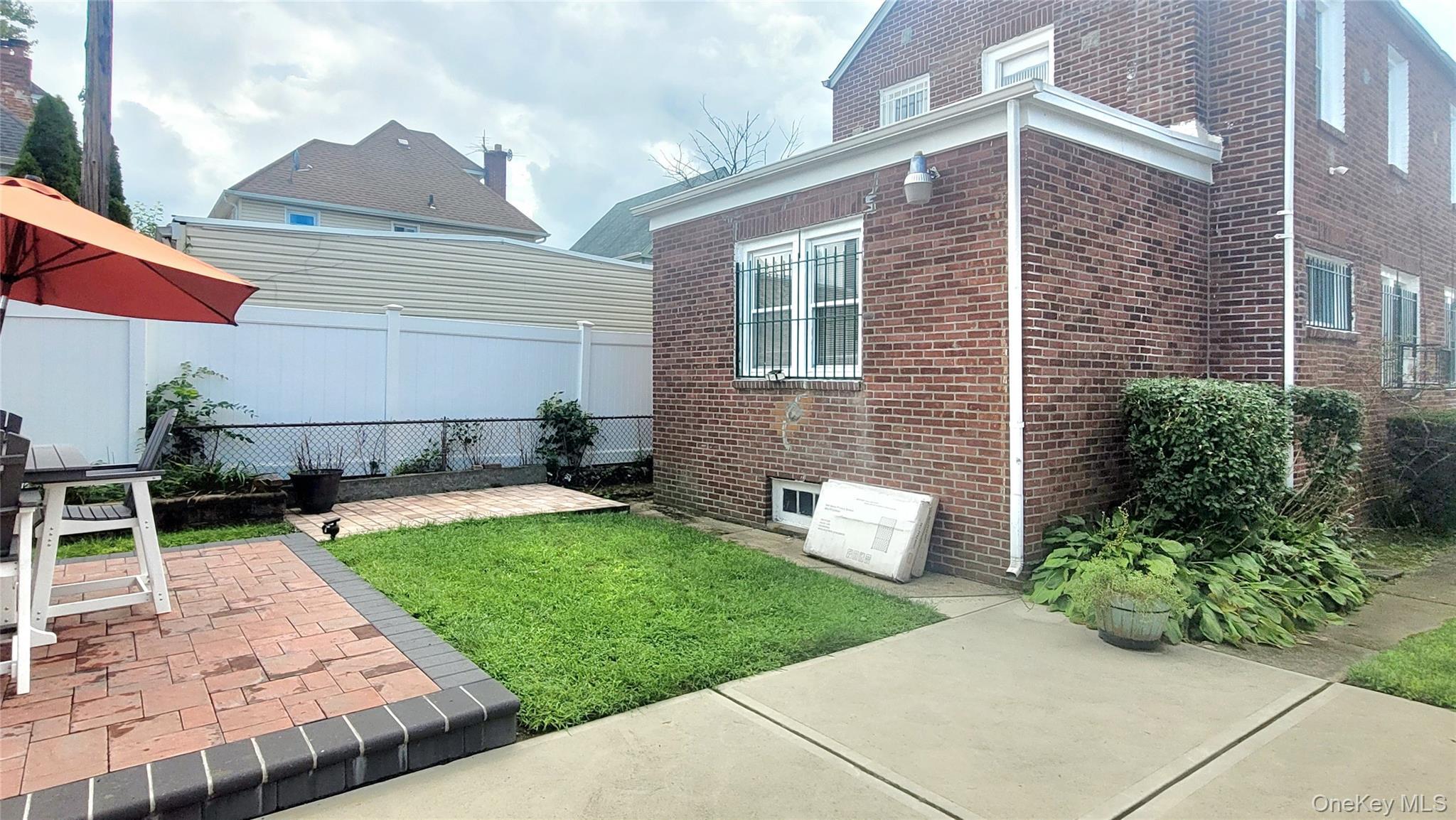Single Family Nellis Street Queens, NY 11413, MLS-1044650-15