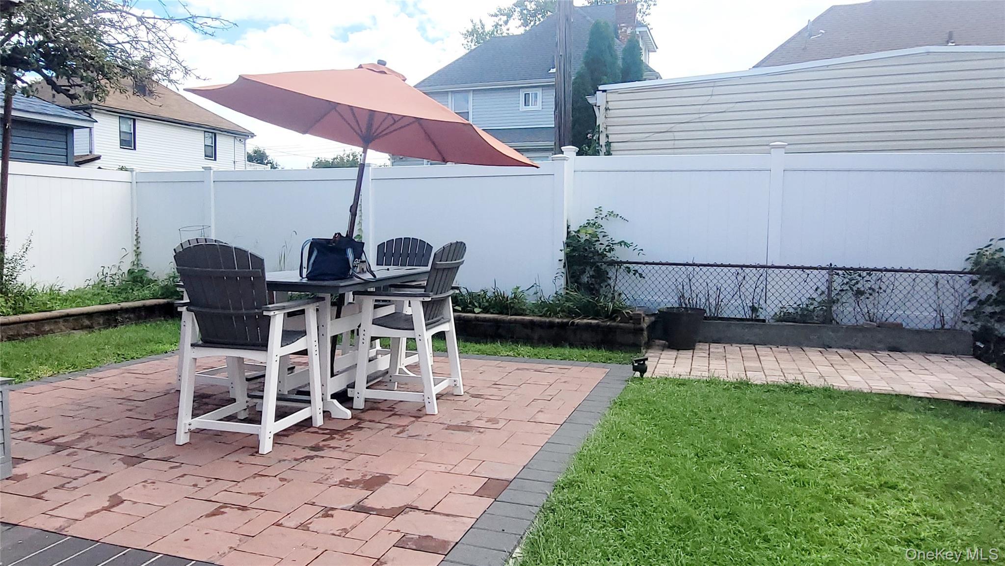 Single Family Nellis Street Queens, NY 11413, MLS-1044650-16
