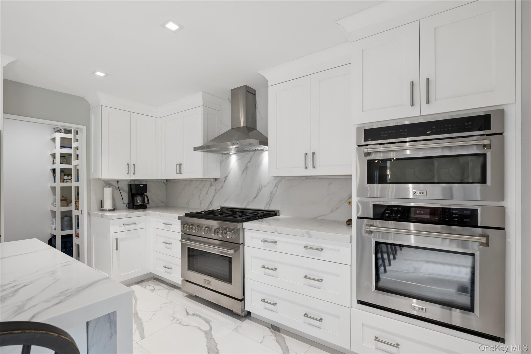 Single Family Sander Court Suffolk County, NY 11953, MLS-1044677-11